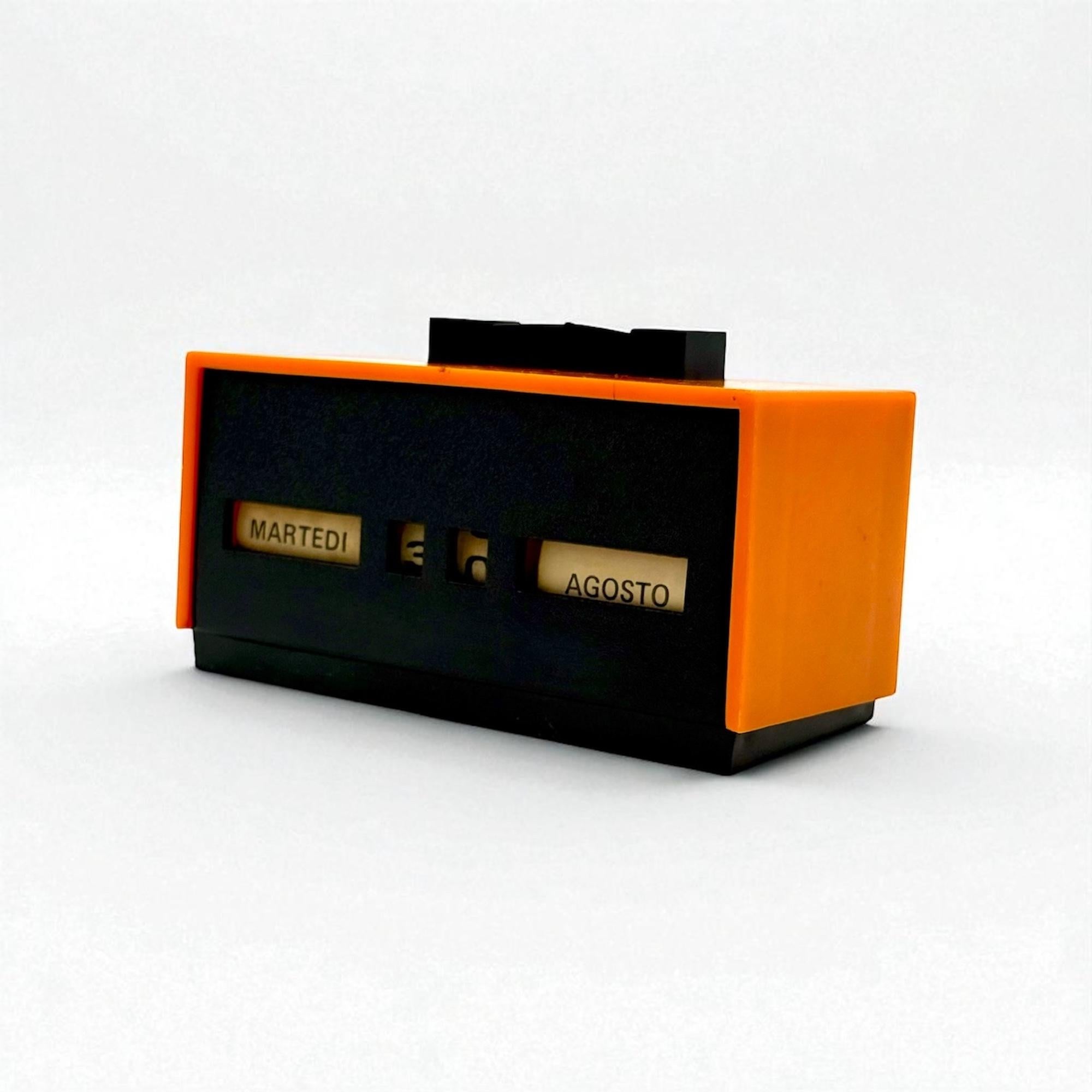 1970s Italian Space Age Perpetual Calendar – Orange Plastic, UK Reg. For Sale 2