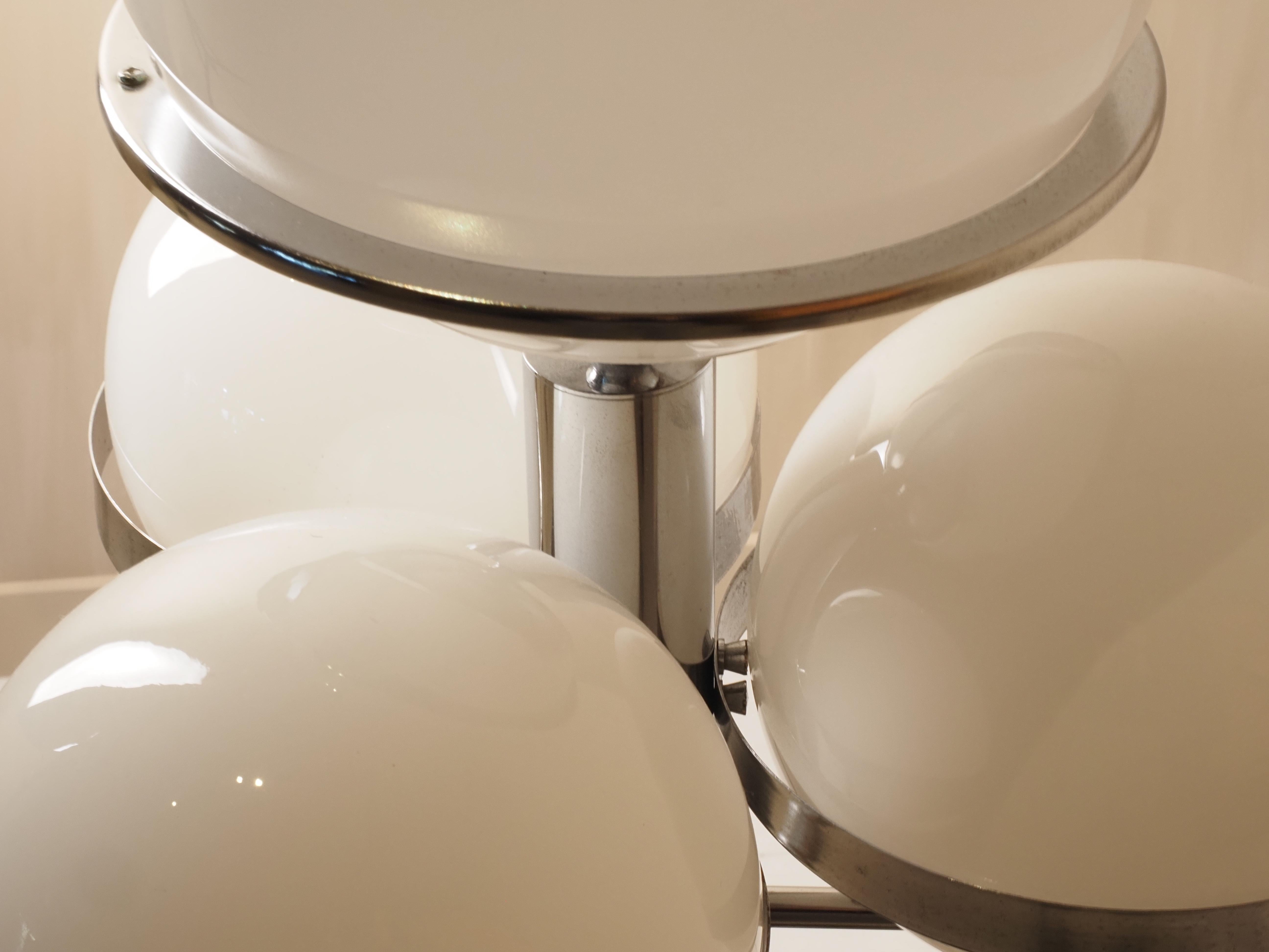 Lampe de table italienne de l'ère spatiale des années 1970 en vente 14