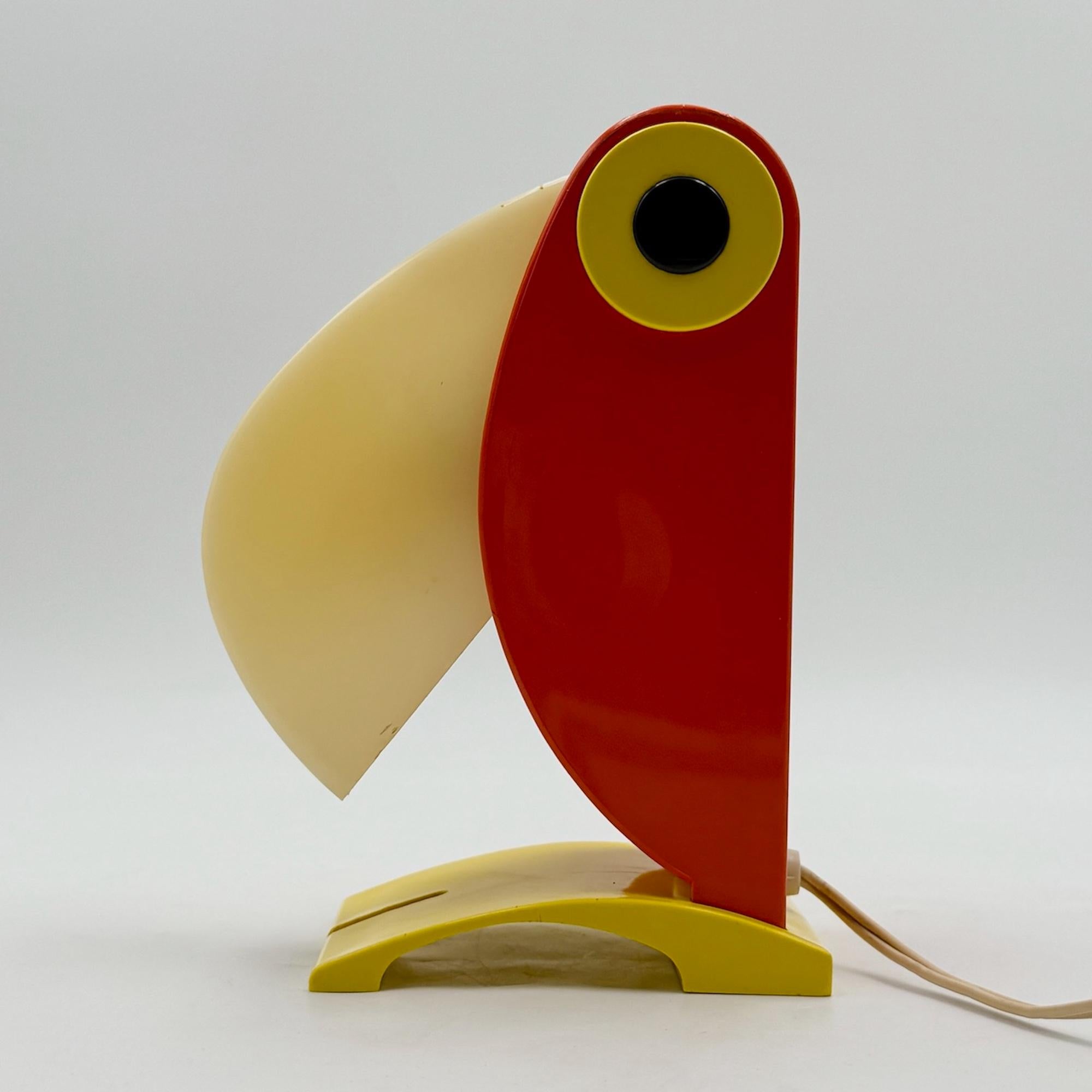 1970s Italian Space Age Toucan Table Lamp by Enea Ferrari in Plastic in vendita 10