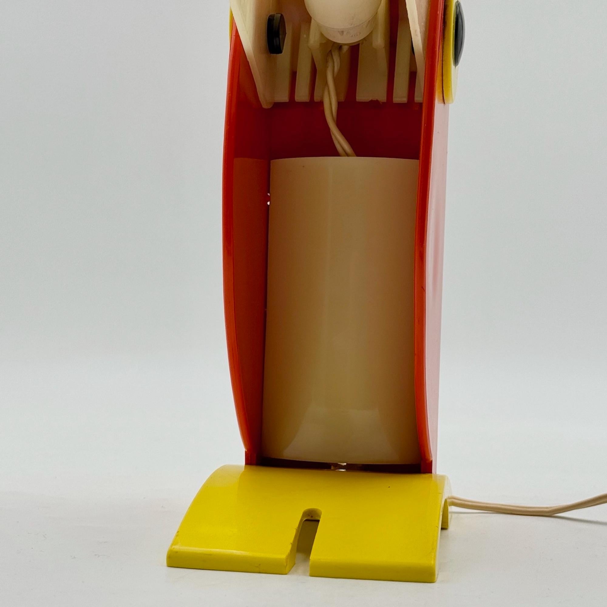 1970s Italian Space Age Toucan Table Lamp by Enea Ferrari in Plastic in vendita 11