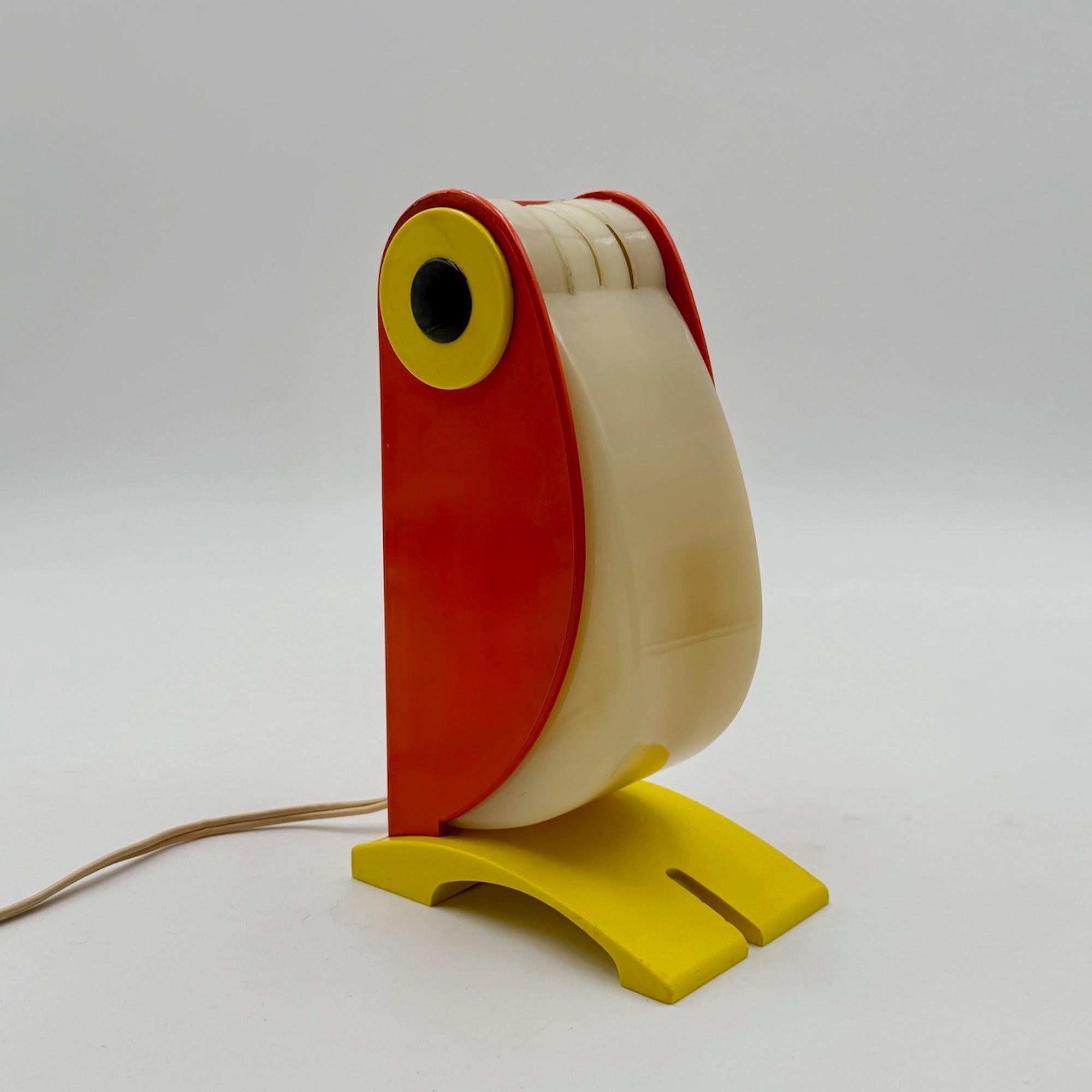 1970s Italian Space Age Toucan Table Lamp by Enea Ferrari in Plastic in vendita 3