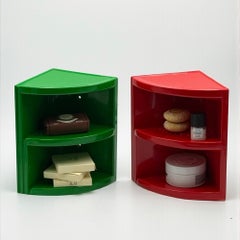 Italienische Space Age Wandregale aus den 1970er Jahren in Rot und Grün von Makio Hasuike für Gedy