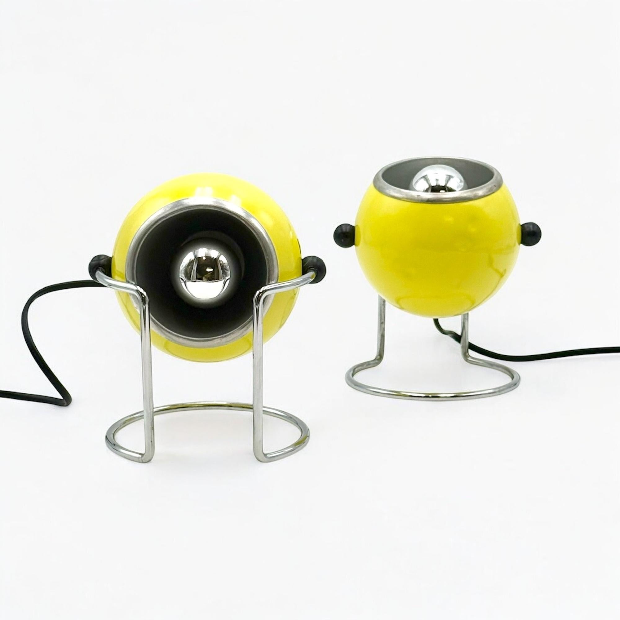 1970s Italian Space Age Yellow Eyeball Table Lamps by Targetti Sankey en vente 4
