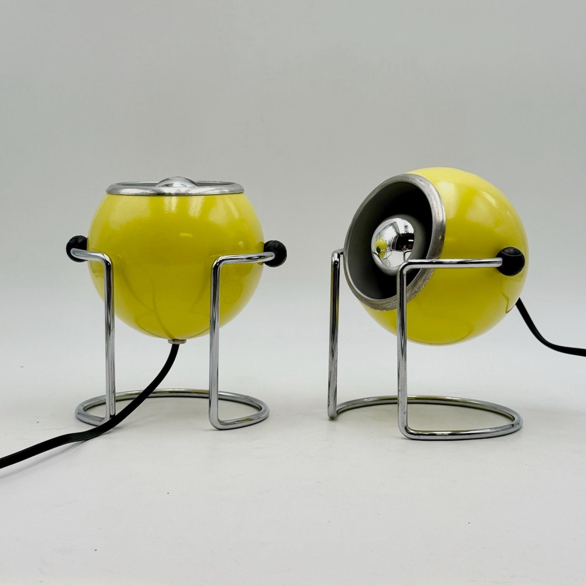 Ère spatiale 1970s Italian Space Age Yellow Eyeball Table Lamps by Targetti Sankey en vente