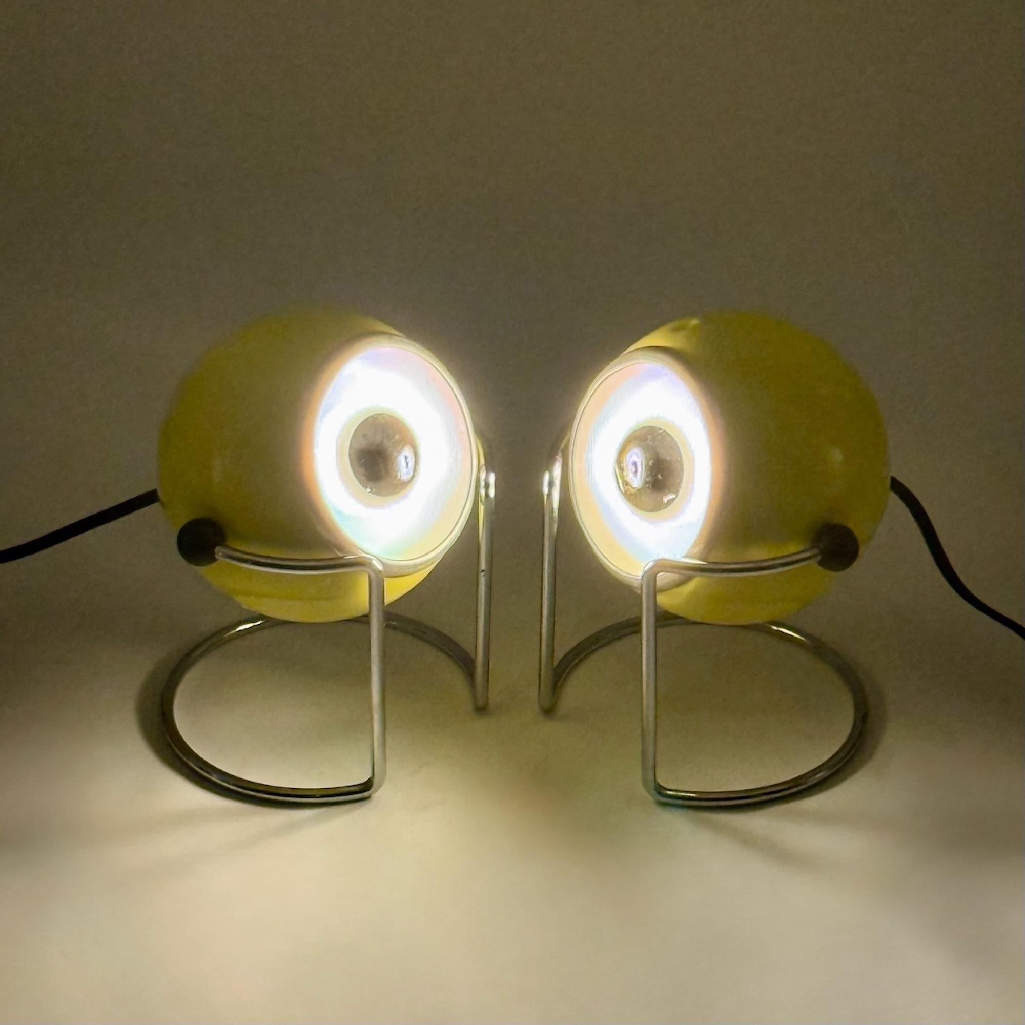 Fin du 20e siècle 1970s Italian Space Age Yellow Eyeball Table Lamps by Targetti Sankey en vente