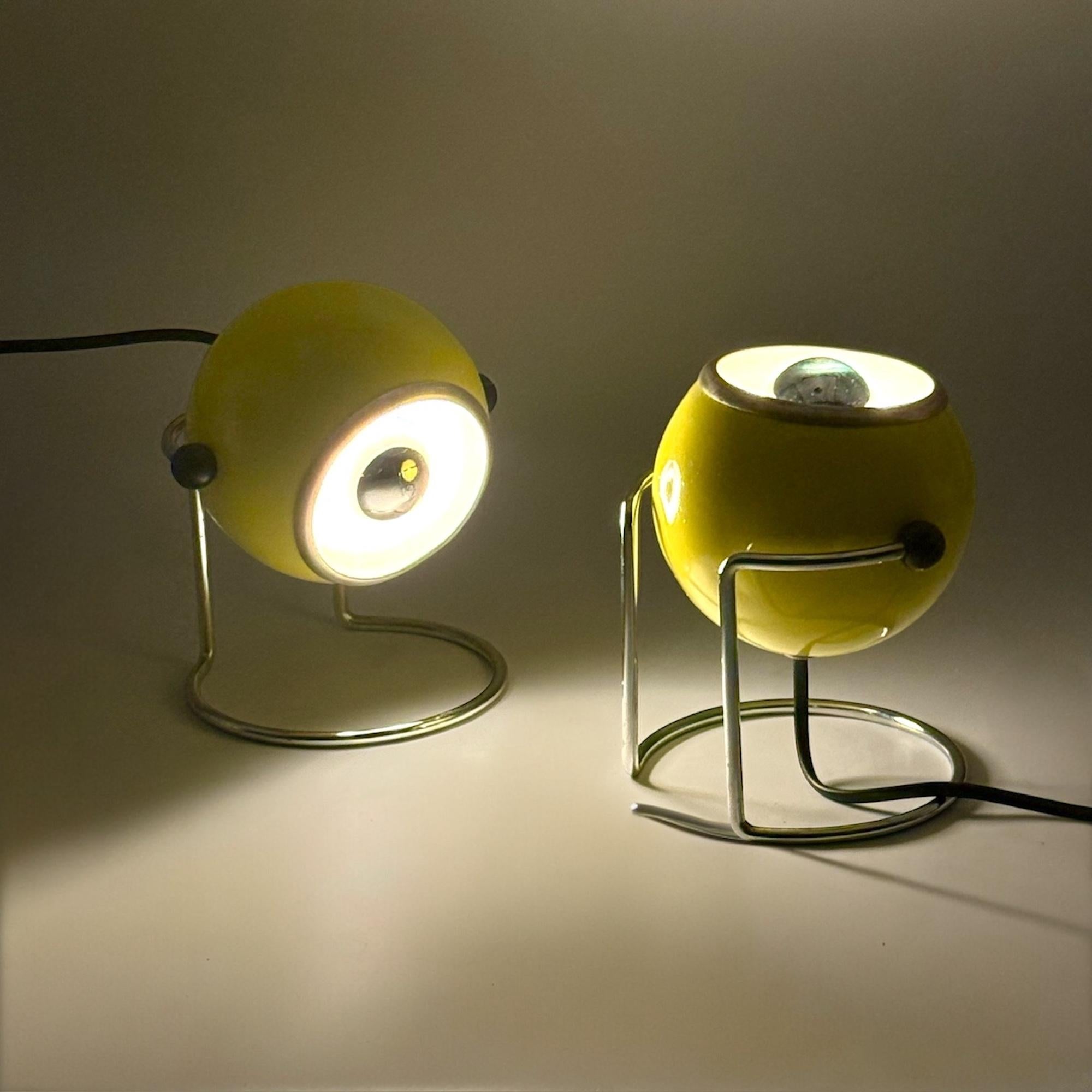 1970s Italian Space Age Yellow Eyeball Table Lamps by Targetti Sankey en vente 1