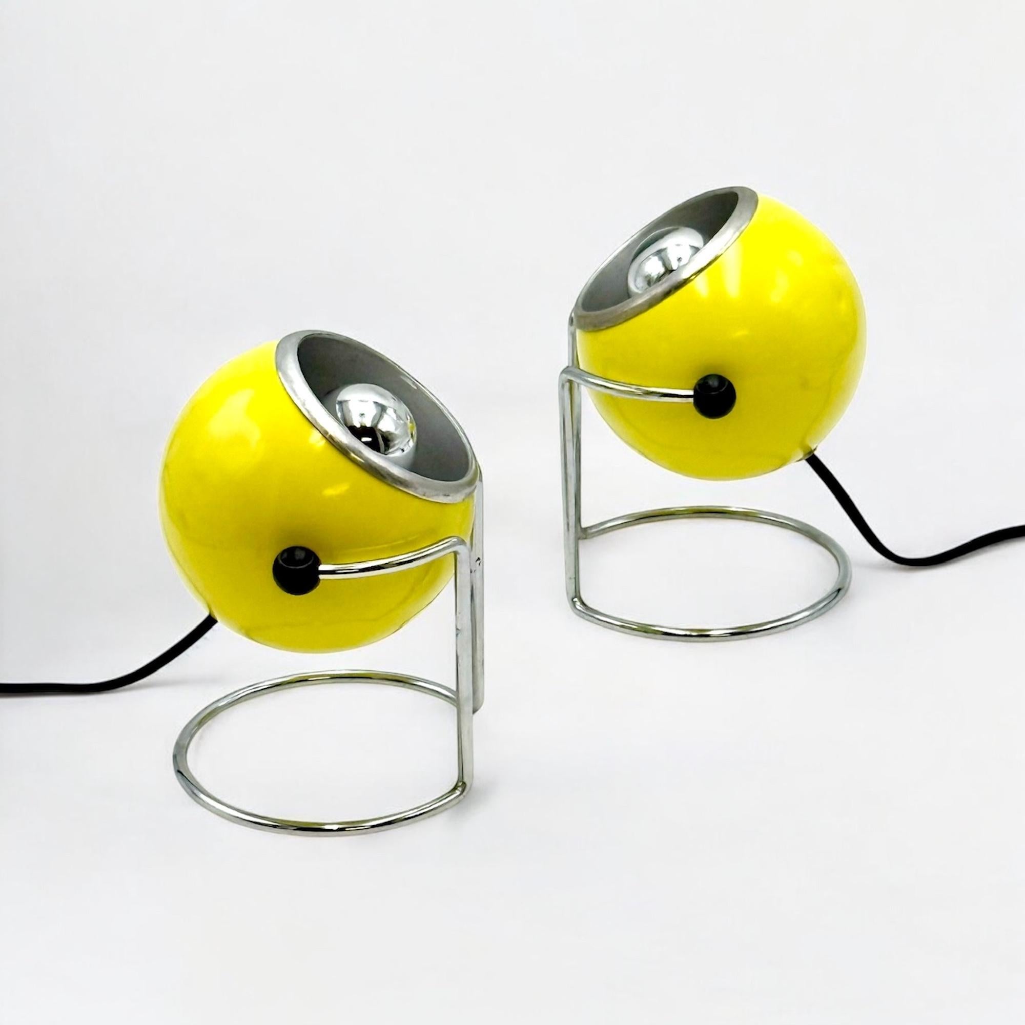 1970s Italian Space Age Yellow Eyeball Table Lamps by Targetti Sankey en vente 2