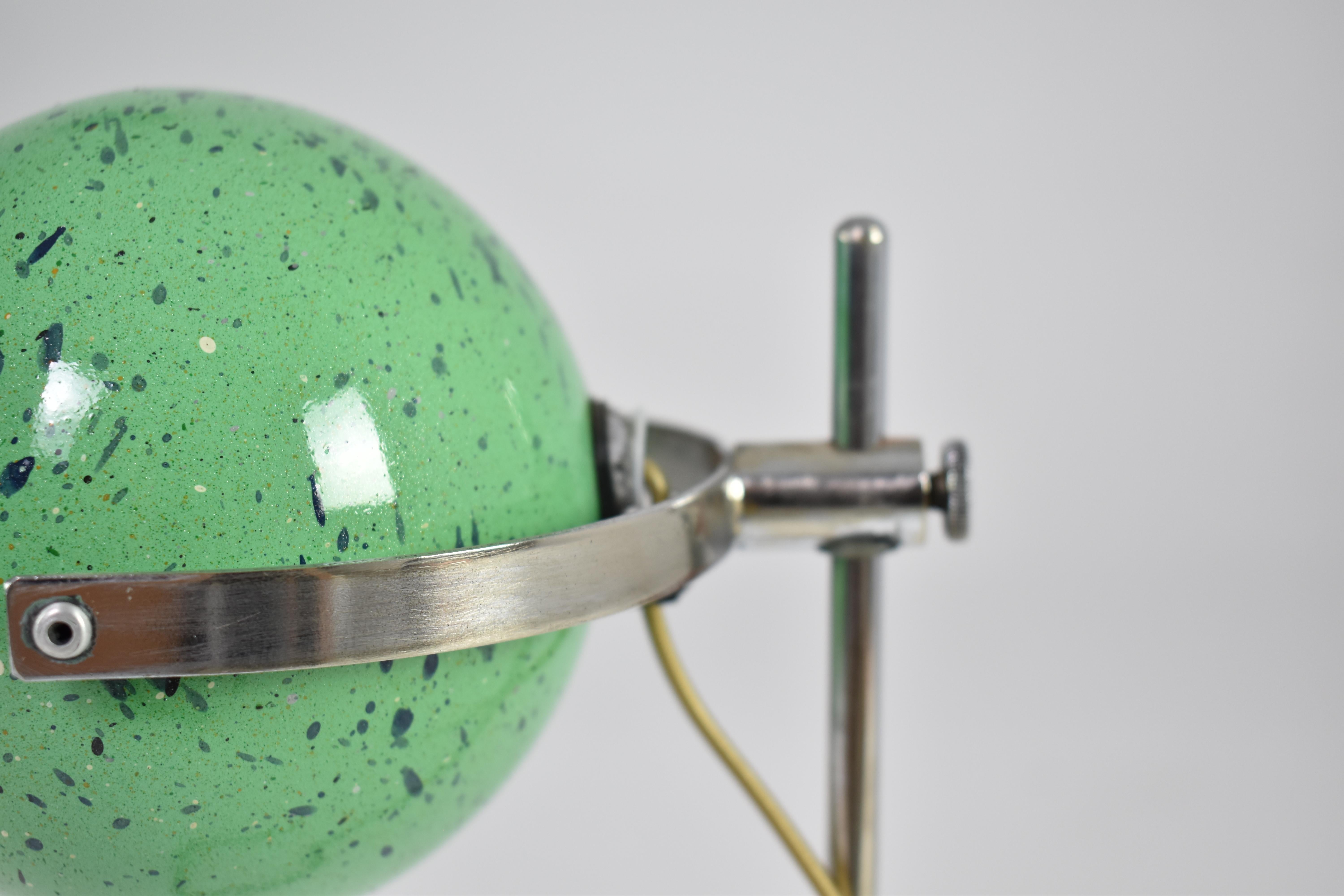 1970's Italian Speckled Eyeball Vintage Desk Lamp in vendita 1