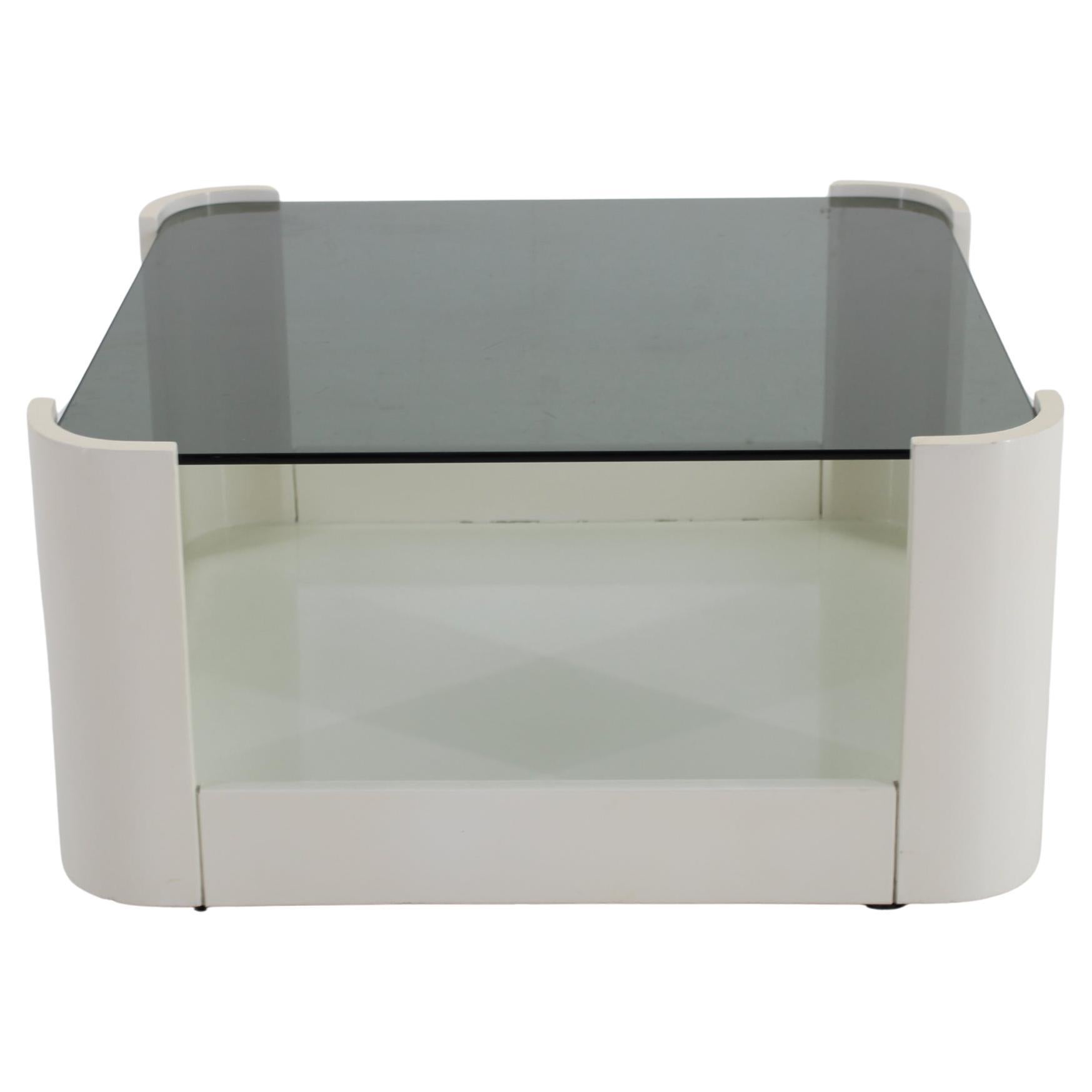 Italienischer quadratischer Couchtisch aus Glas, 1970er Jahre