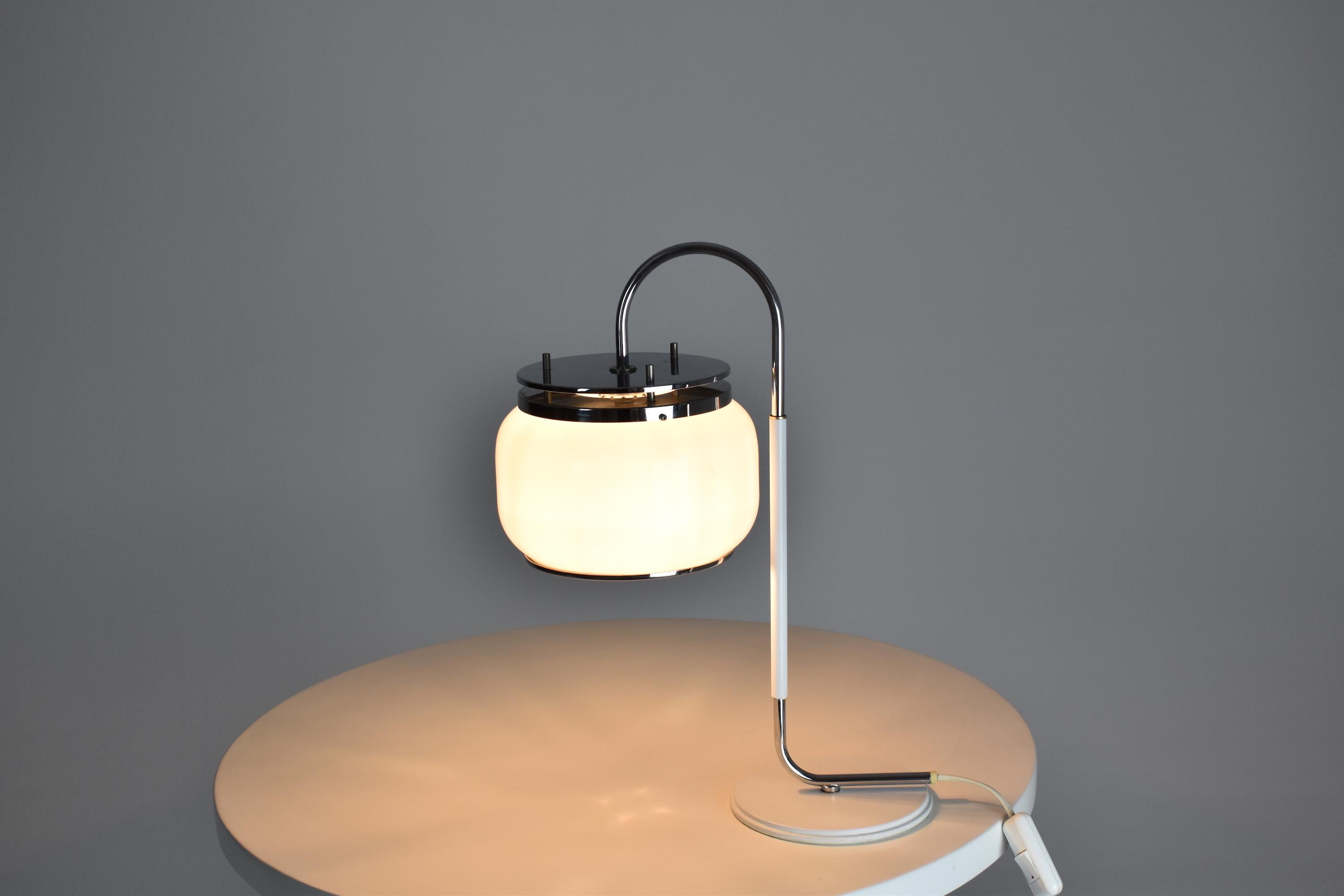 1970's Italian Stainless Steel Table Lamp 9