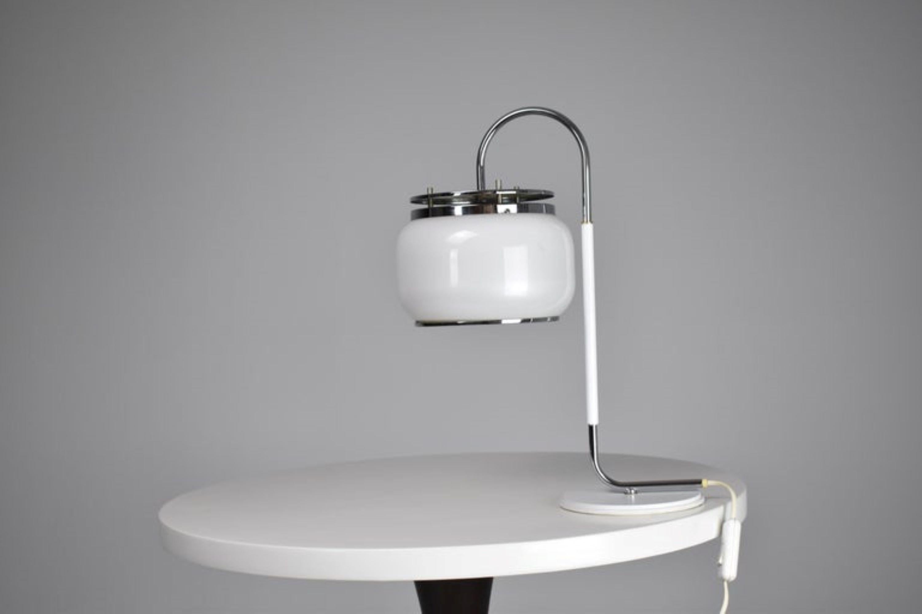 1970's Italian Stainless Steel Table Lamp For Sale 4
