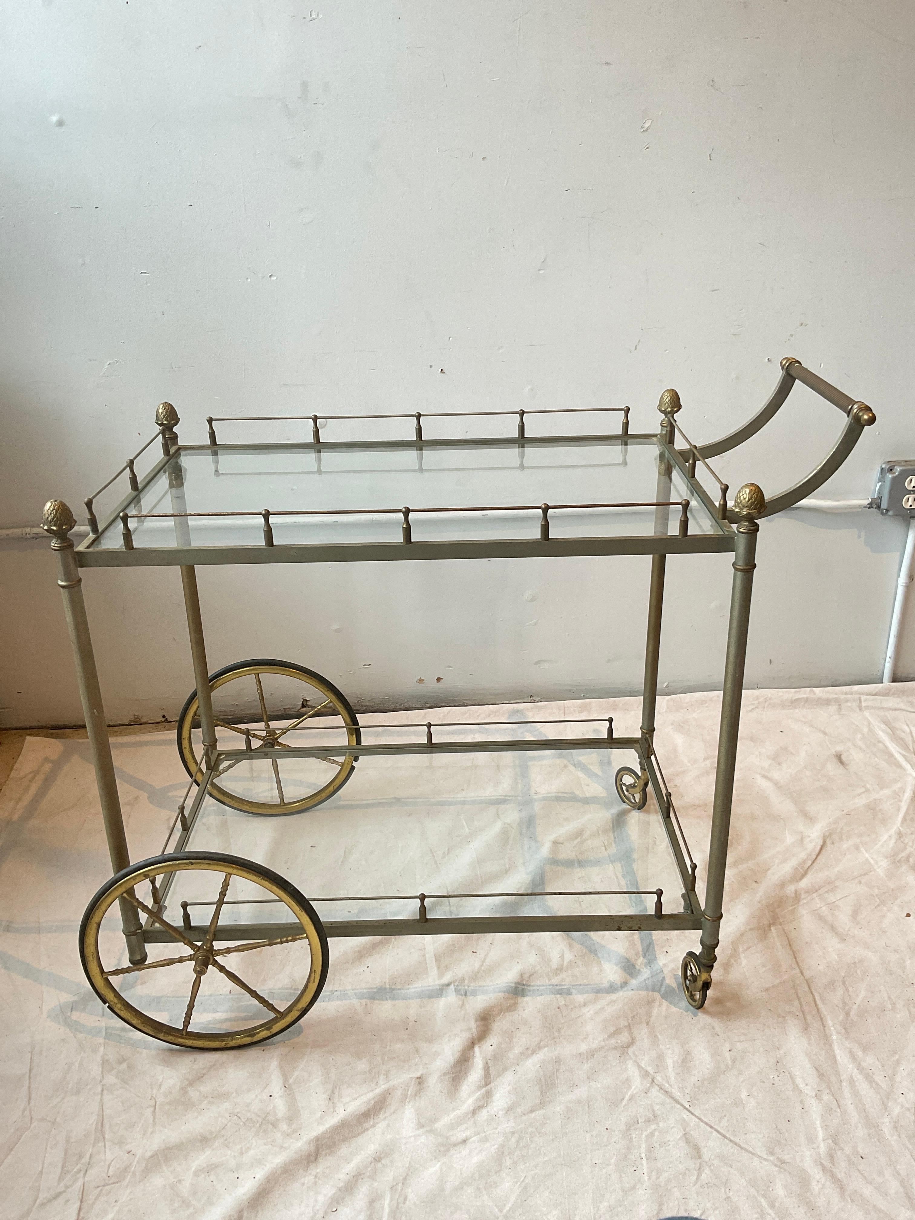 Carrello da bar italiano degli anni '70 in acciaio e ottone In condizioni buone in vendita a Tarrytown, NY