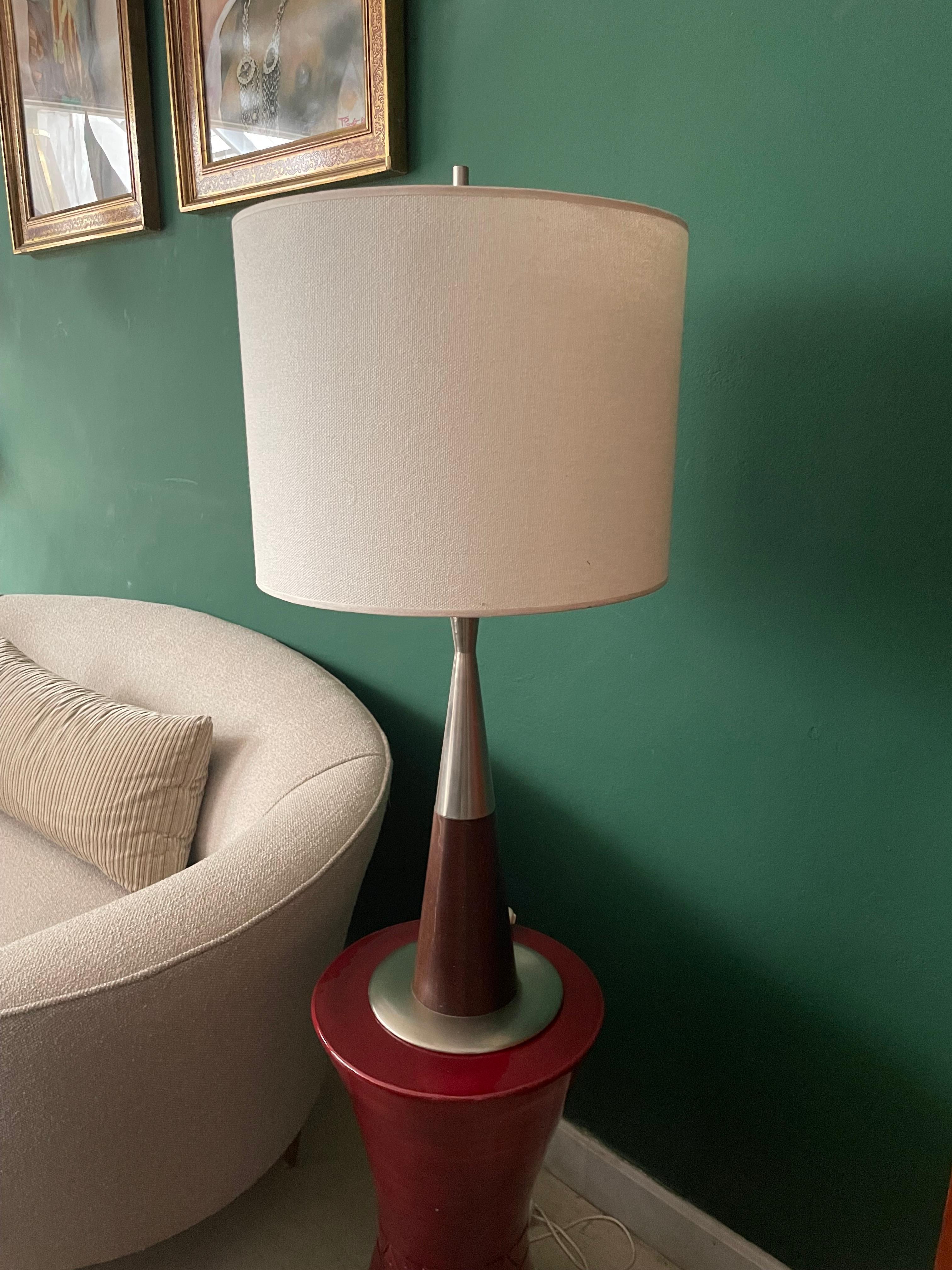 Mid-Century Modern 1970's Italian Stilnovo Table Lamp