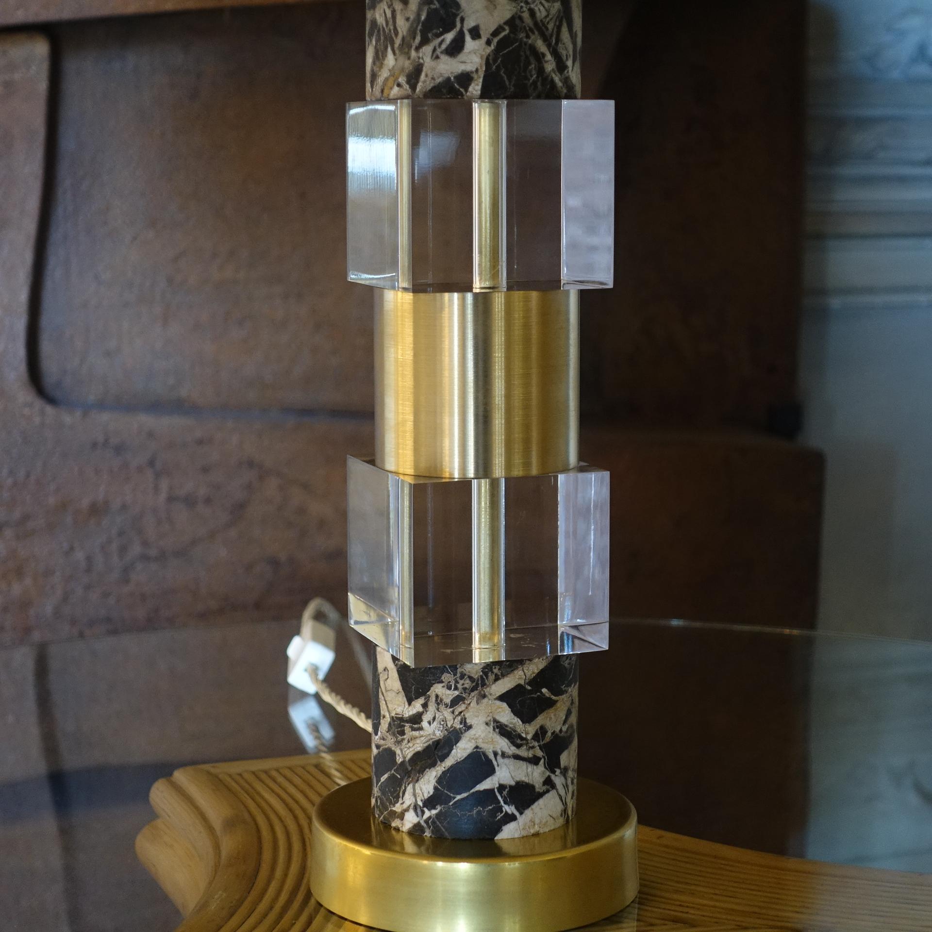 1970's Italian Table Lamp, Aquitania Marble Natural Brass and Clear Plexiglass 3