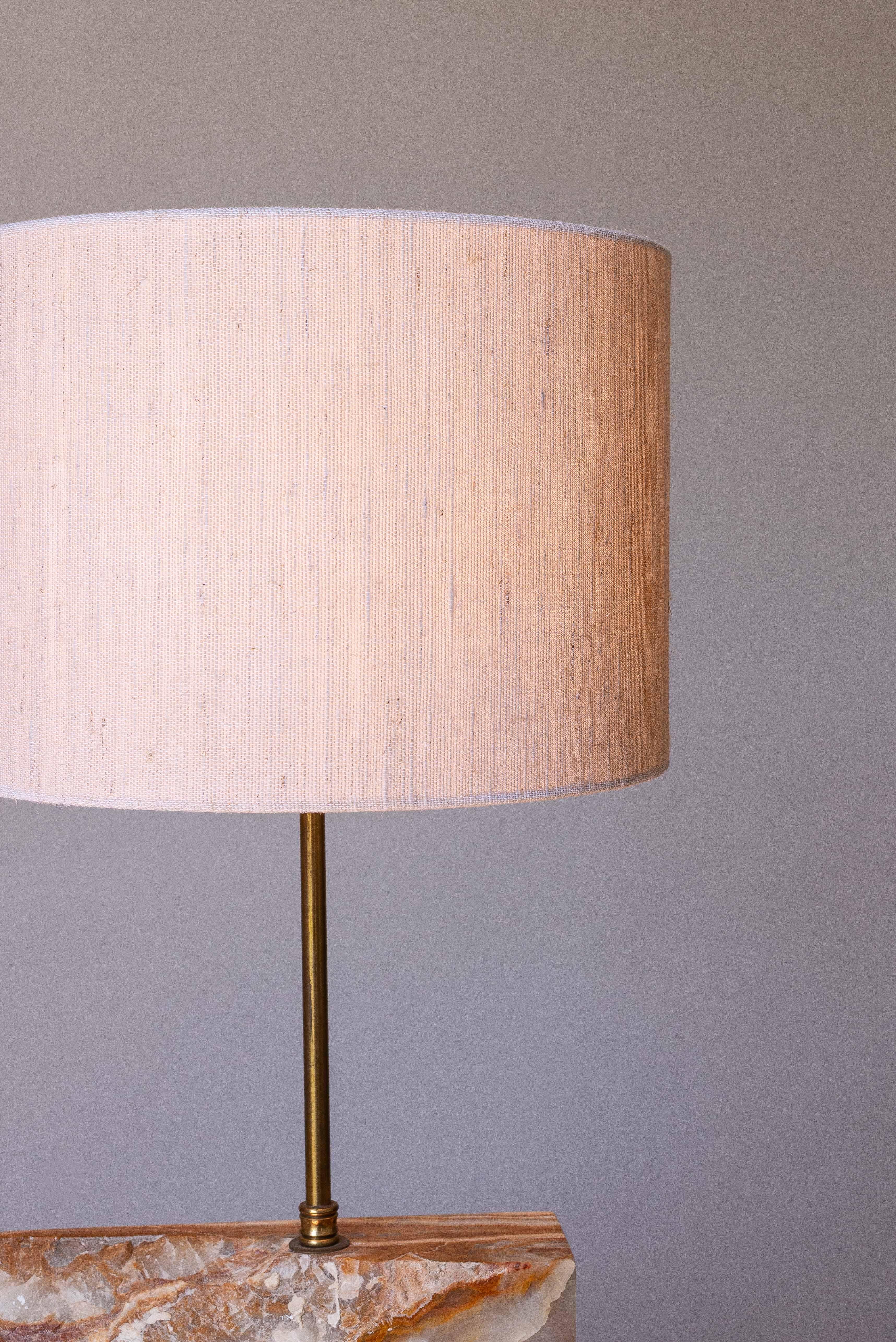 1970s Italian Table Lamp - Marble & Brass - Brutalist Design - Linen Shade For Sale 5