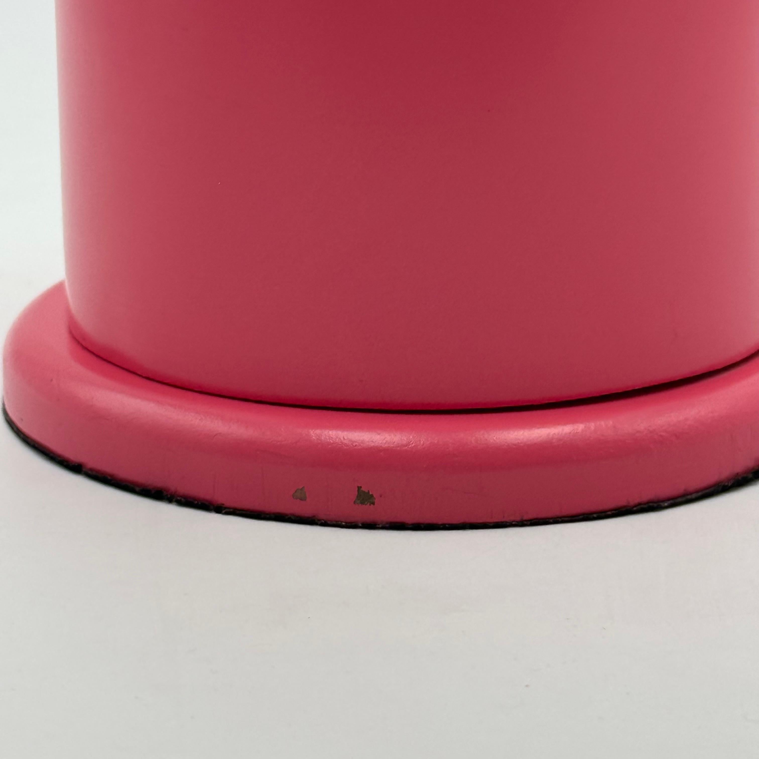 Miroir de table italien des années 1970 en plastique fuchsia et verre Pop Style en vente 6