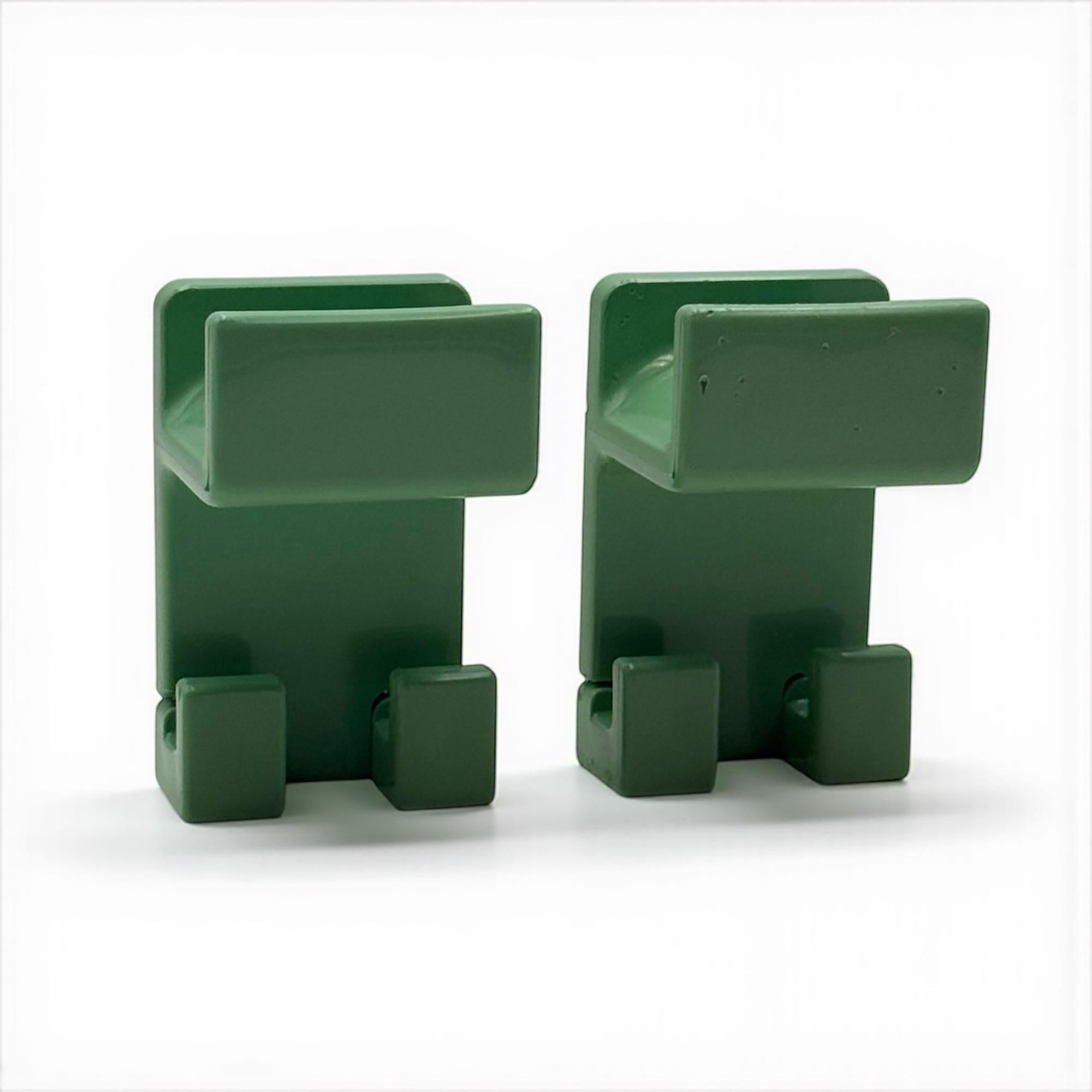 Percheros de pared italianos de plástico verde azulado de los años 70 por Olaf von Bohr para Gedy en venta 2