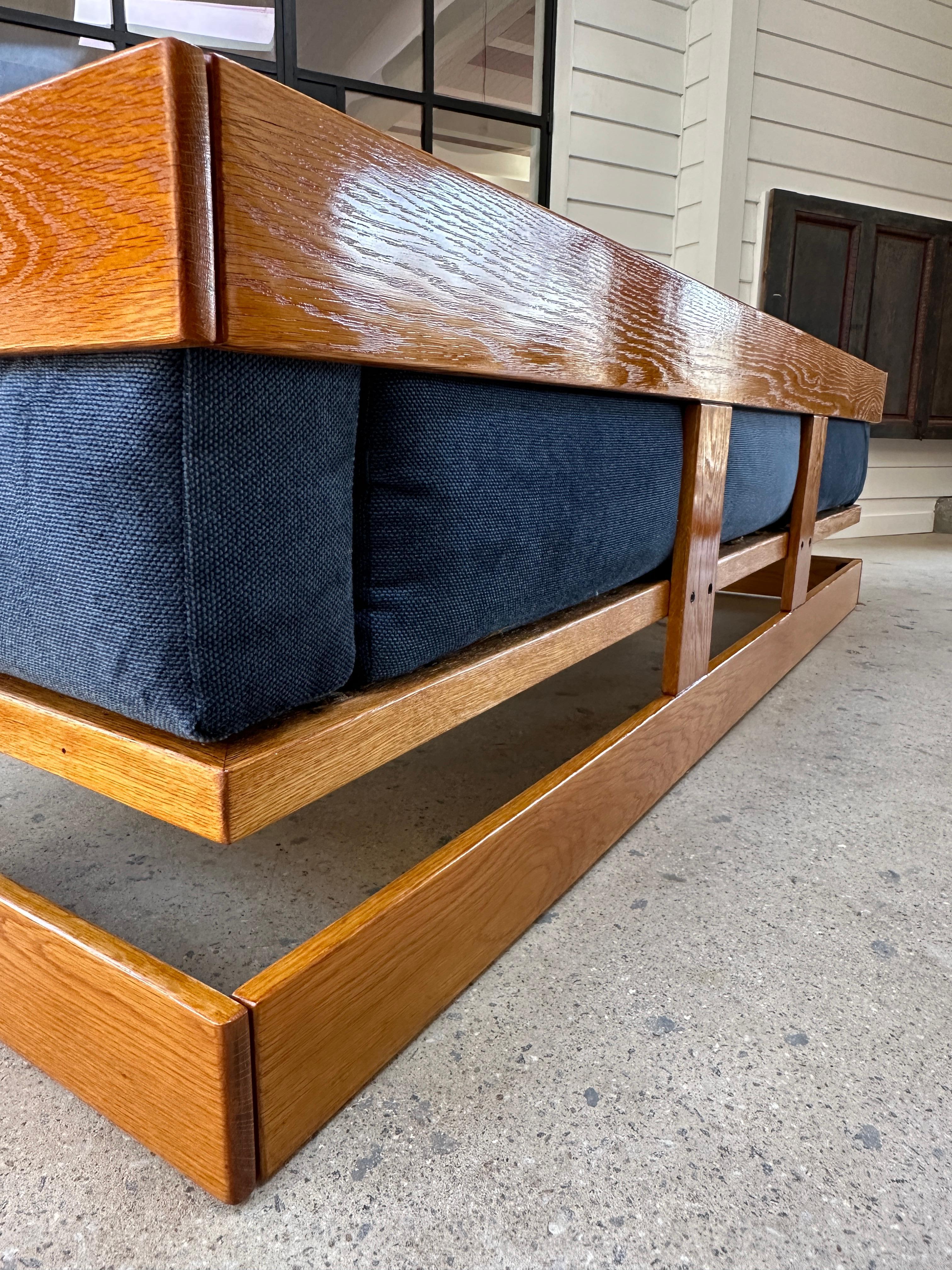 1970s Italian three seater sofa by Giuseppe Raimondi for Stendig 4