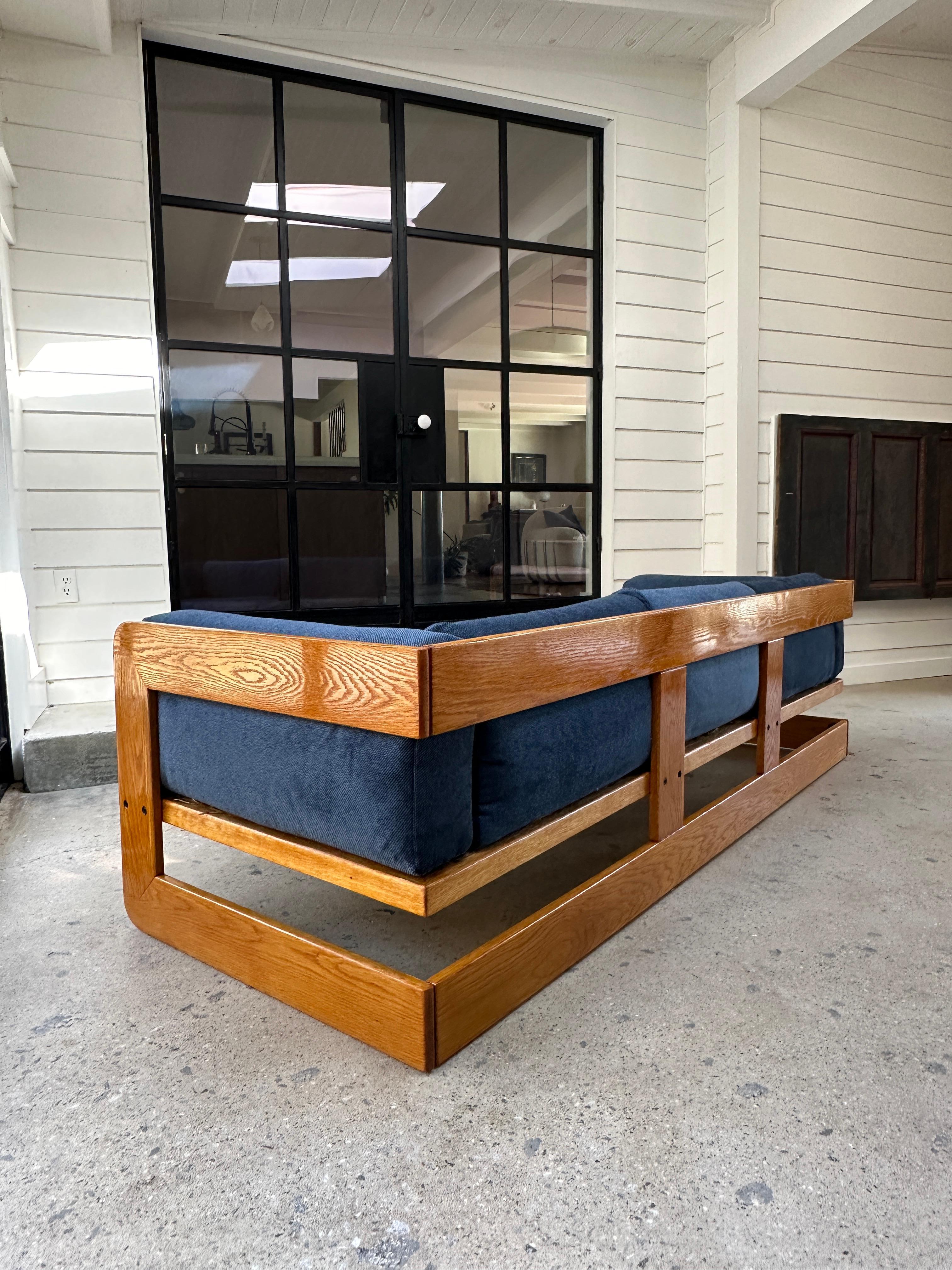 1970s Italian three seater sofa by Giuseppe Raimondi for Stendig 2