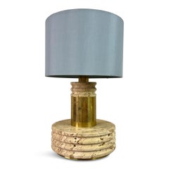 Lampe de bureau italienne des années 1970 en travertin et laiton