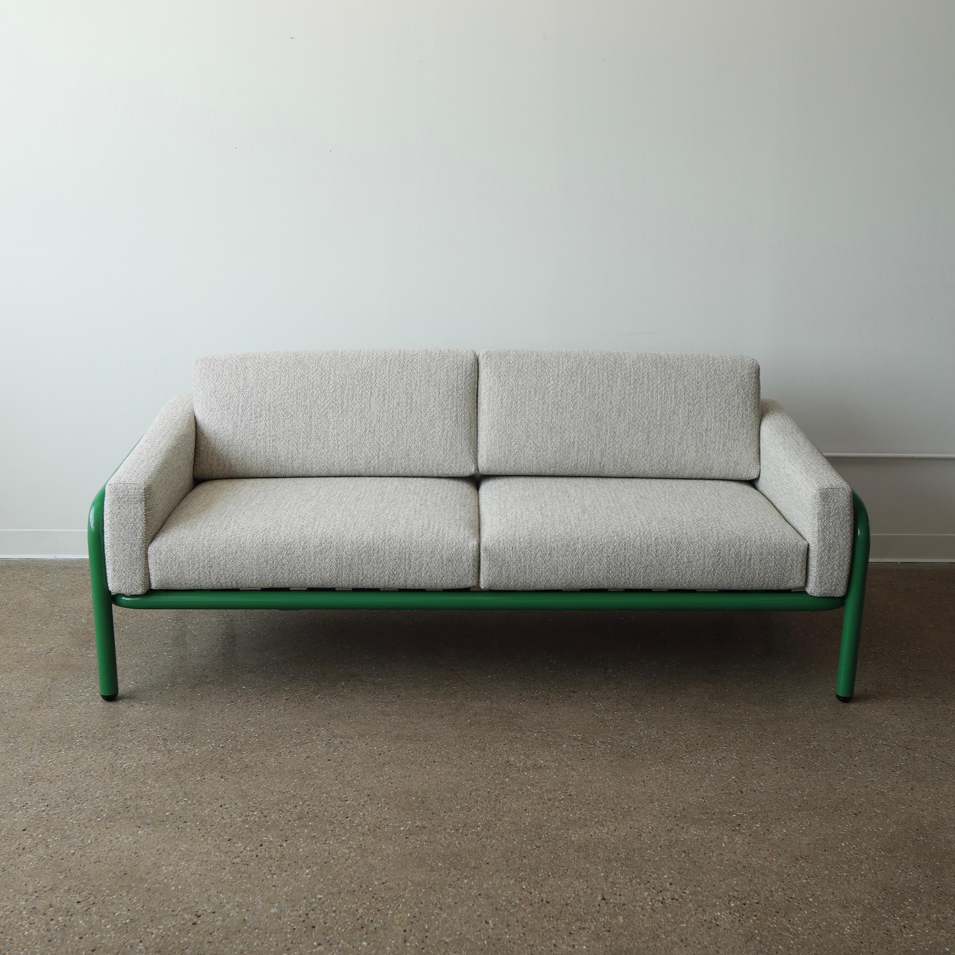 Mid-Century Modern 1970s Italian Tubular Sofa For Sale