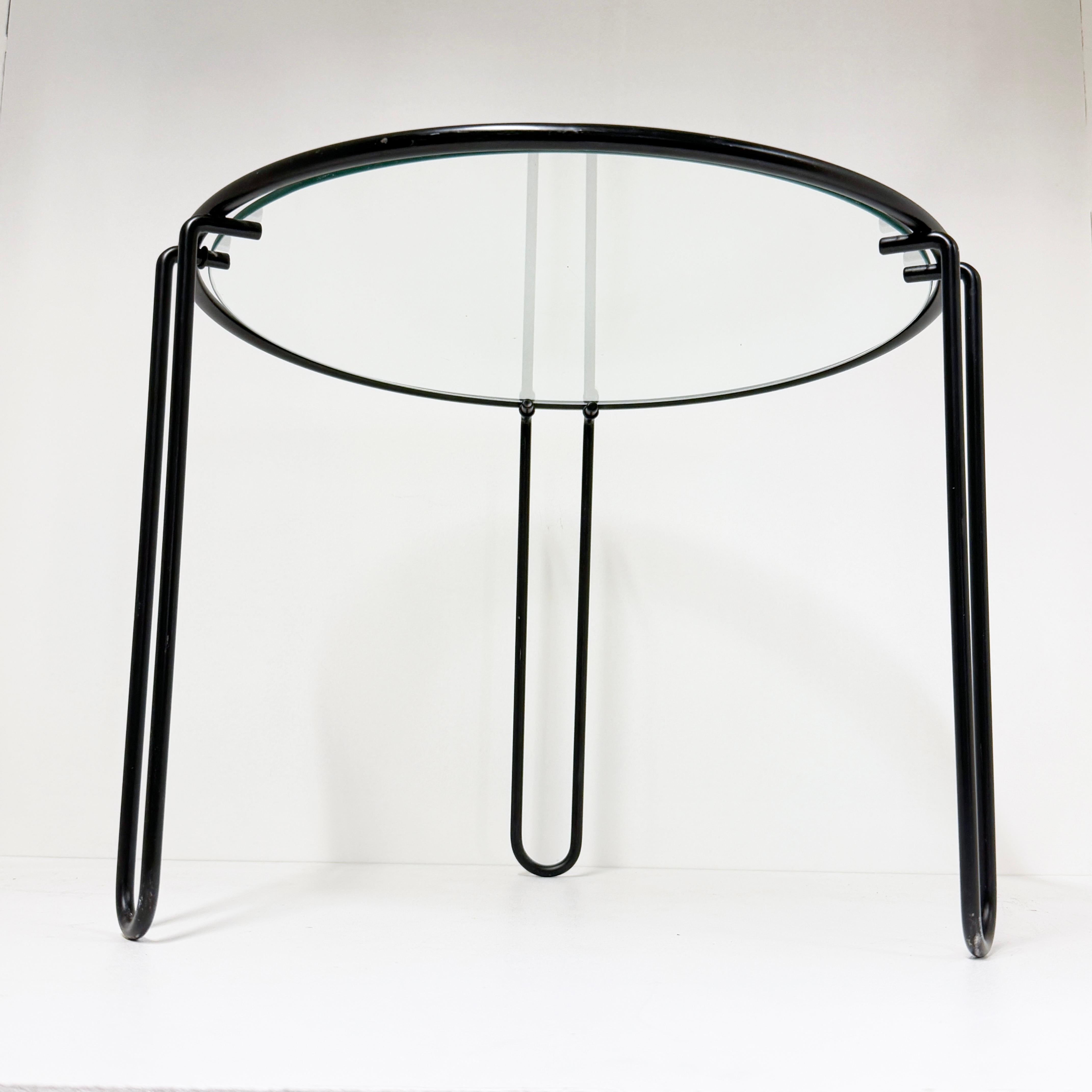 Fin du 20e siècle Table basse / d'appoint italienne en acier tubulaire et verre des années 1970 en vente
