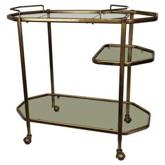 Chariot de bar octogonal italien des années 1970 à deux niveaux en laiton et verre avec plateau supérieur amovible