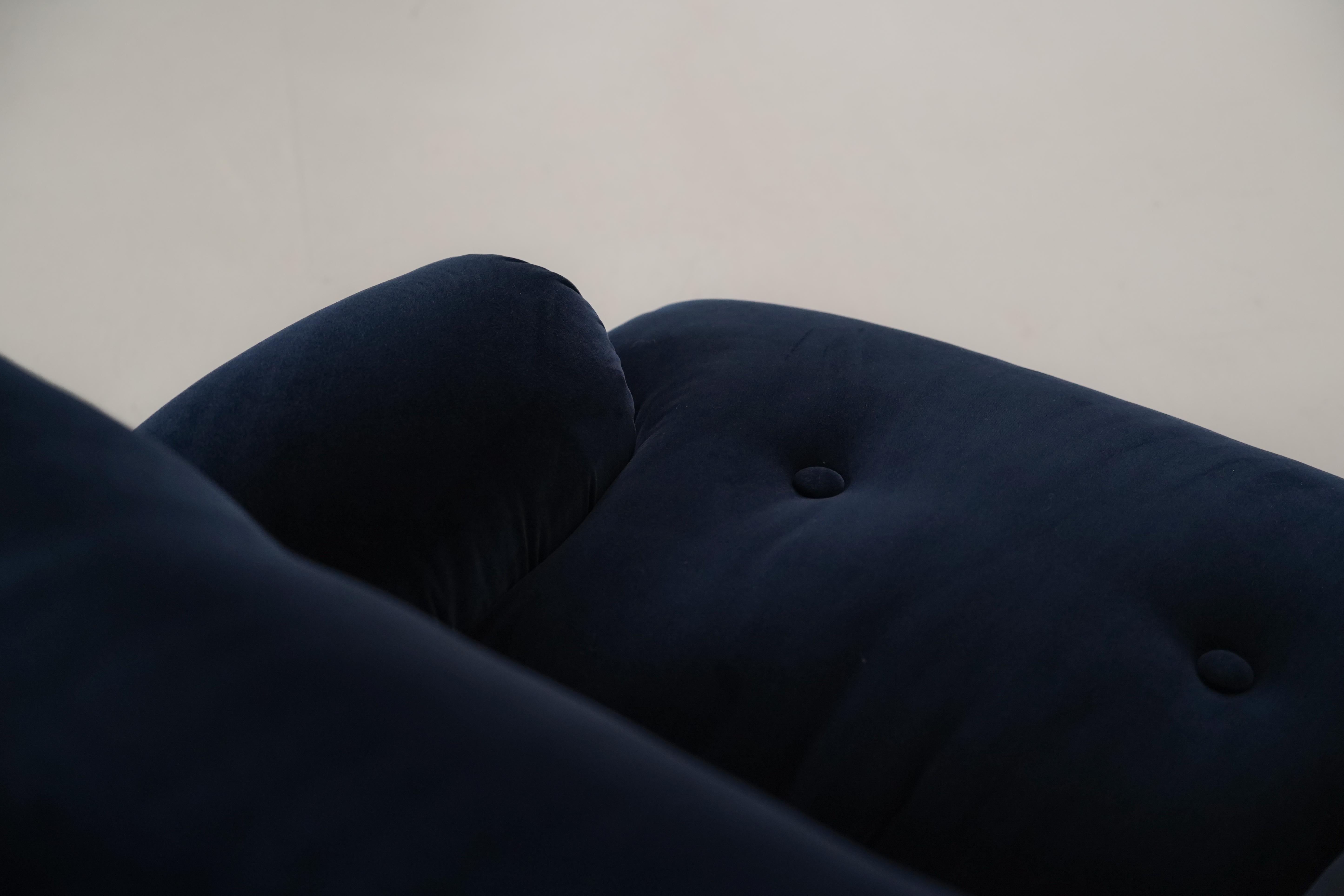 Sillones italianos de terciopelo de los años 70 Terciopelo en venta