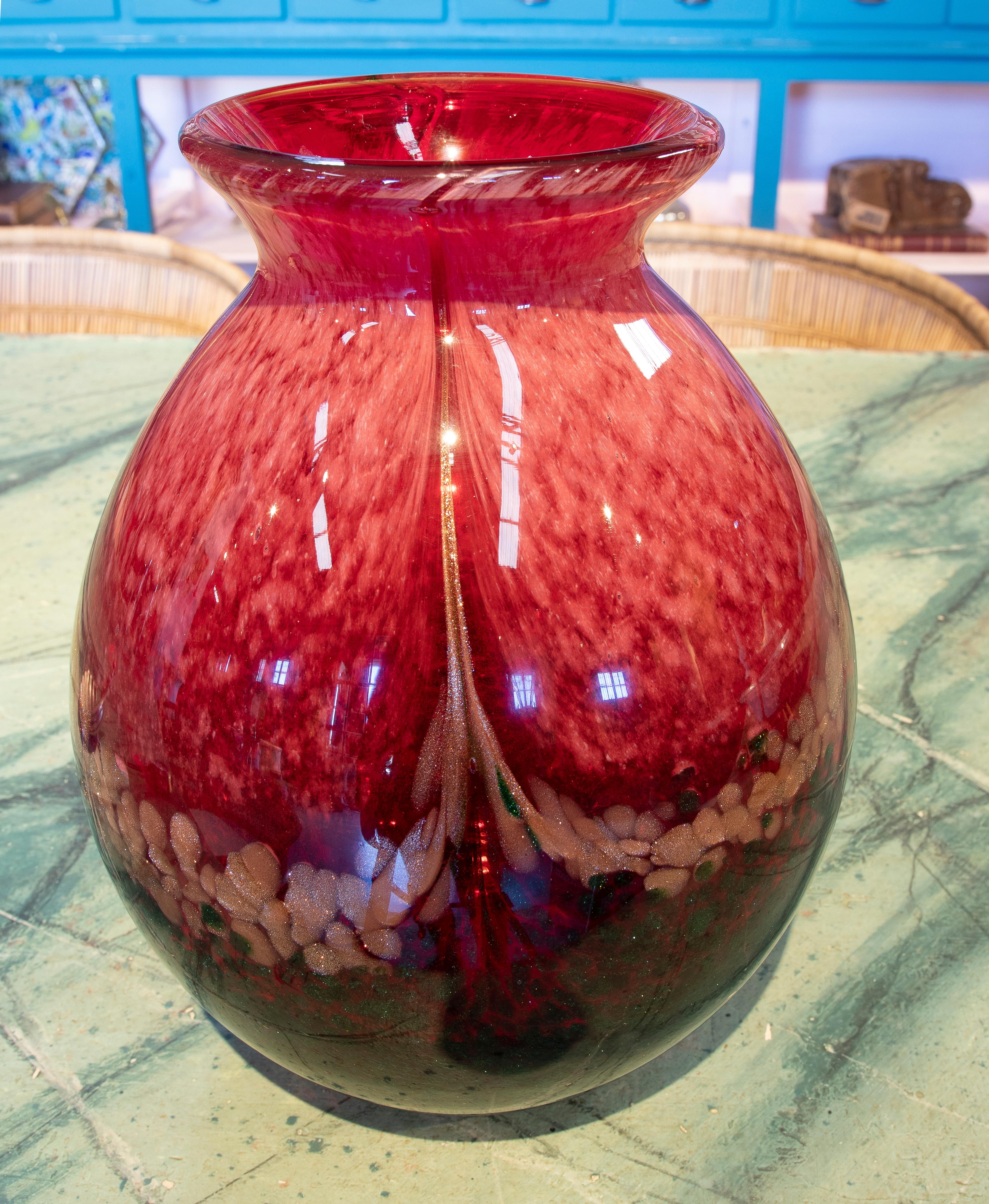Vintage 1970s Italian Venetian Murano coloured glass vase urn.