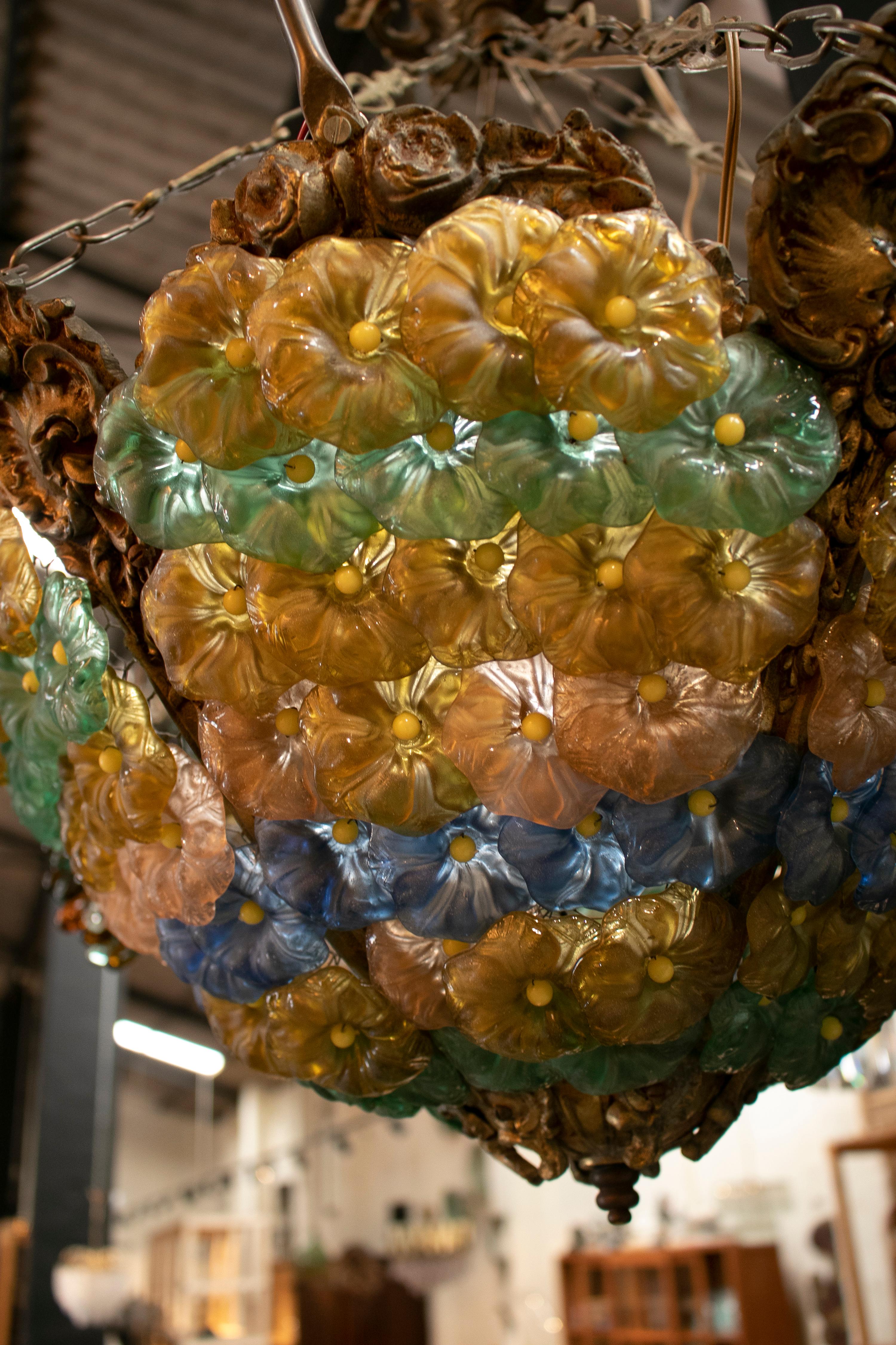 1970s Italian Venetian Murano Glass Ceiling Lamp w/ Grapes & Flowers 2
