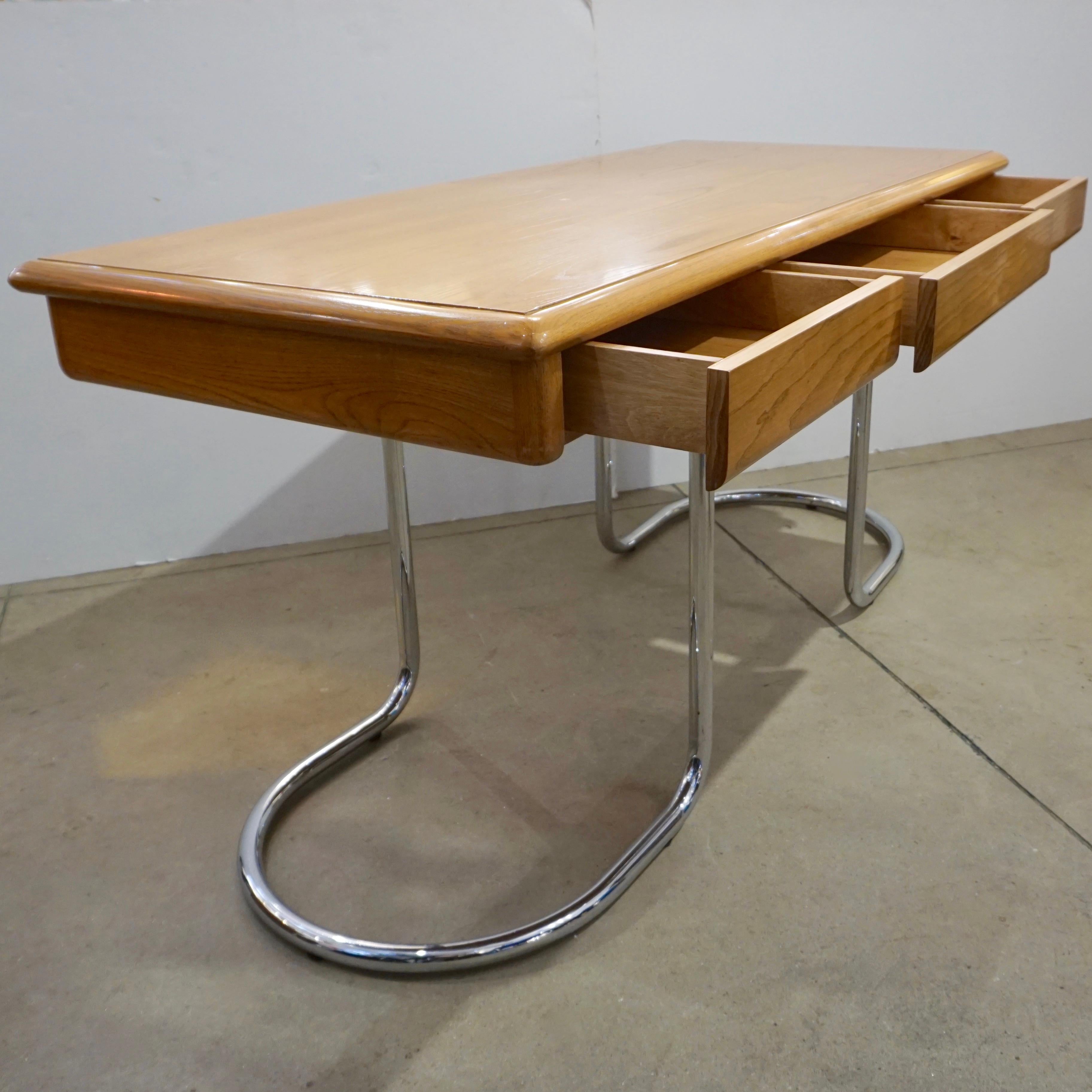 1970s Italian Vintage Curved Nickel Legs 3-Drawer Ash Tree Center Desk/Console For Sale 4