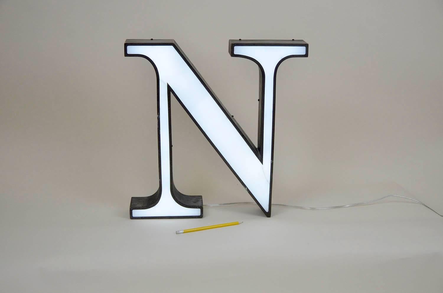 Mid-Century Modern 1970s Italian Vintage Light Letter N in White and Metal Profile