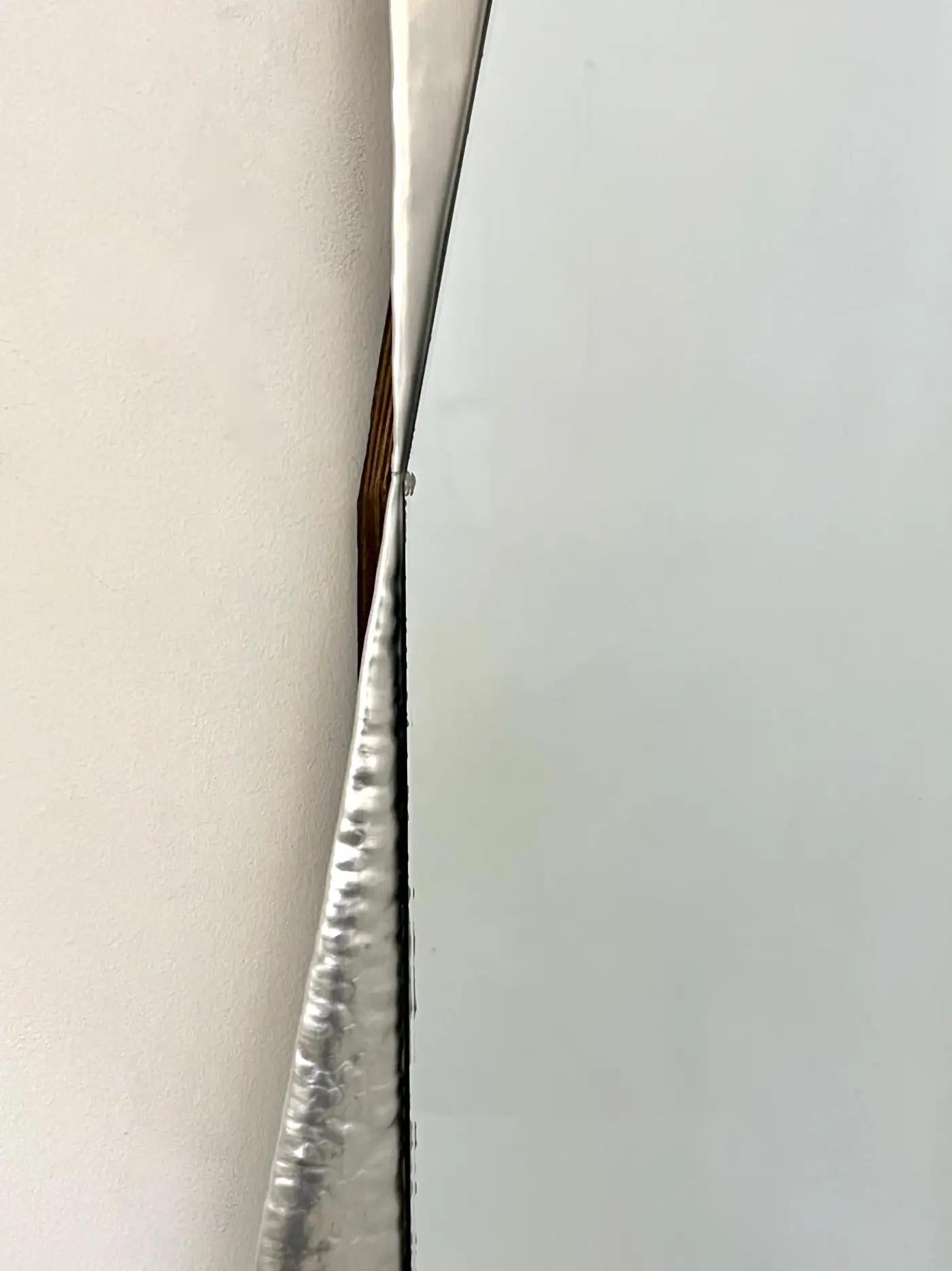 Fine XX secolo Specchio a figura intera in alluminio Vintage By Design Modern, anni '70. in vendita