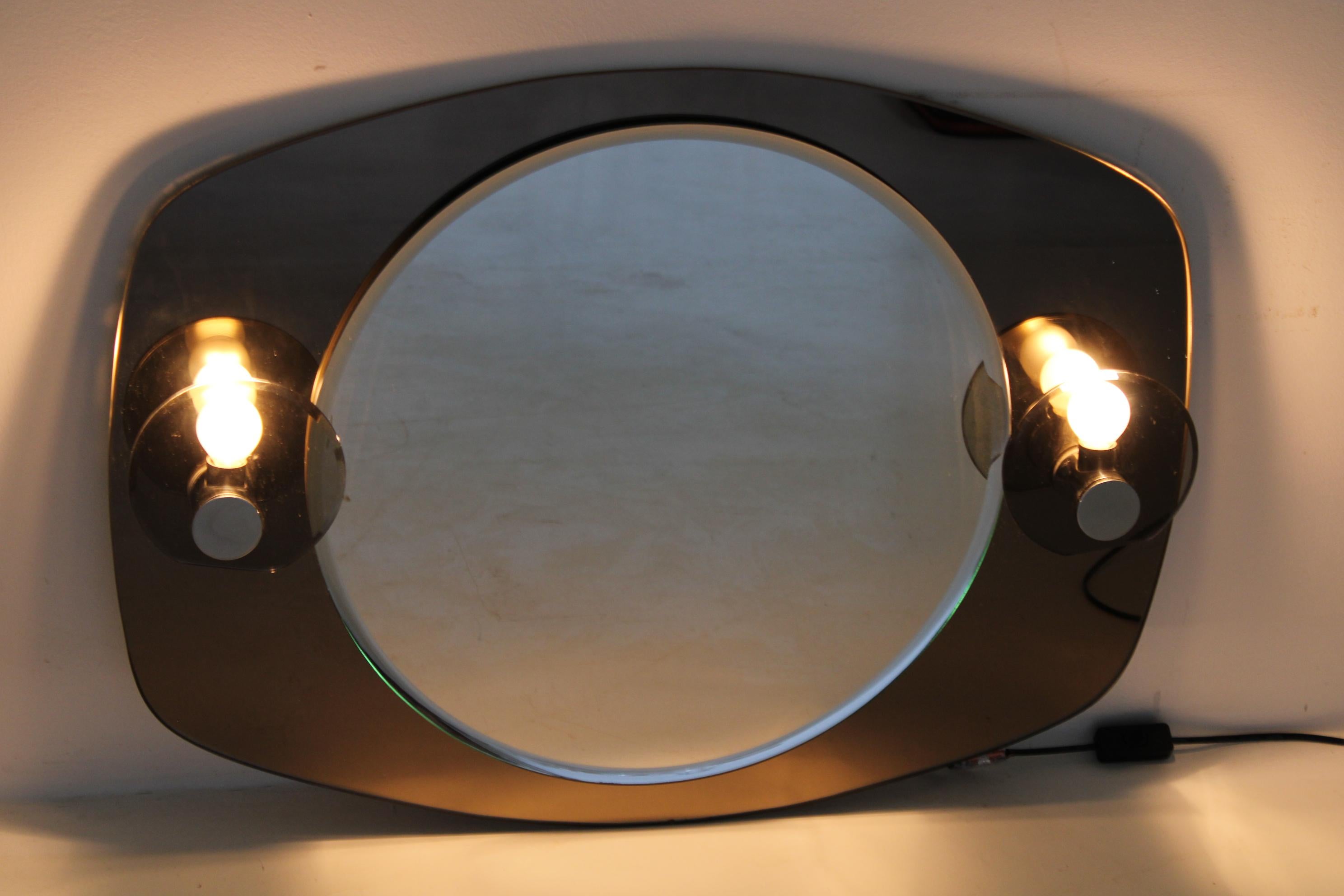 Espejo de pared italiano de los años 70 con luces integradas en Bueno estado para la venta en Praha, CZ