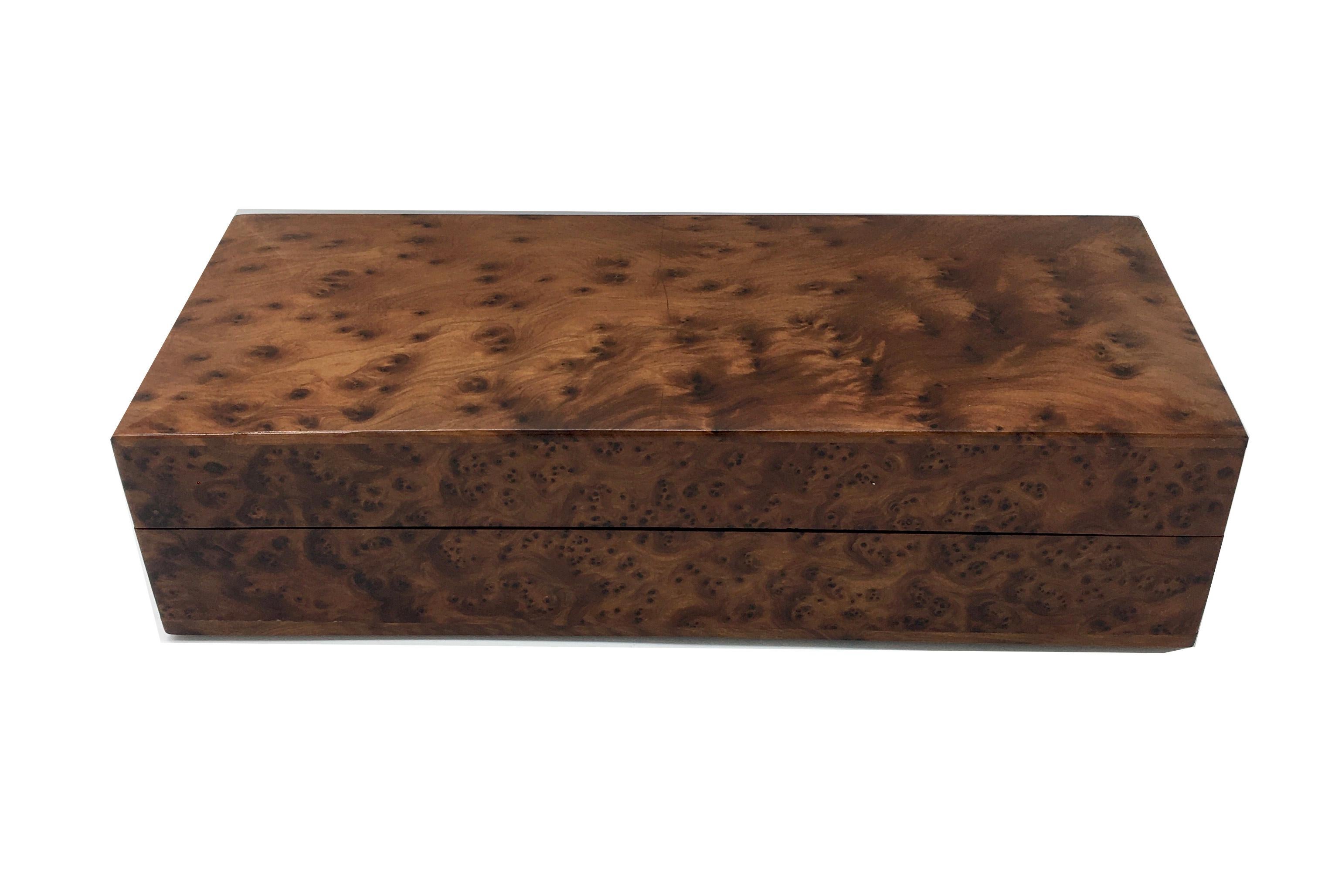 Elegant walnut briar box made in Italy in the 1970s.