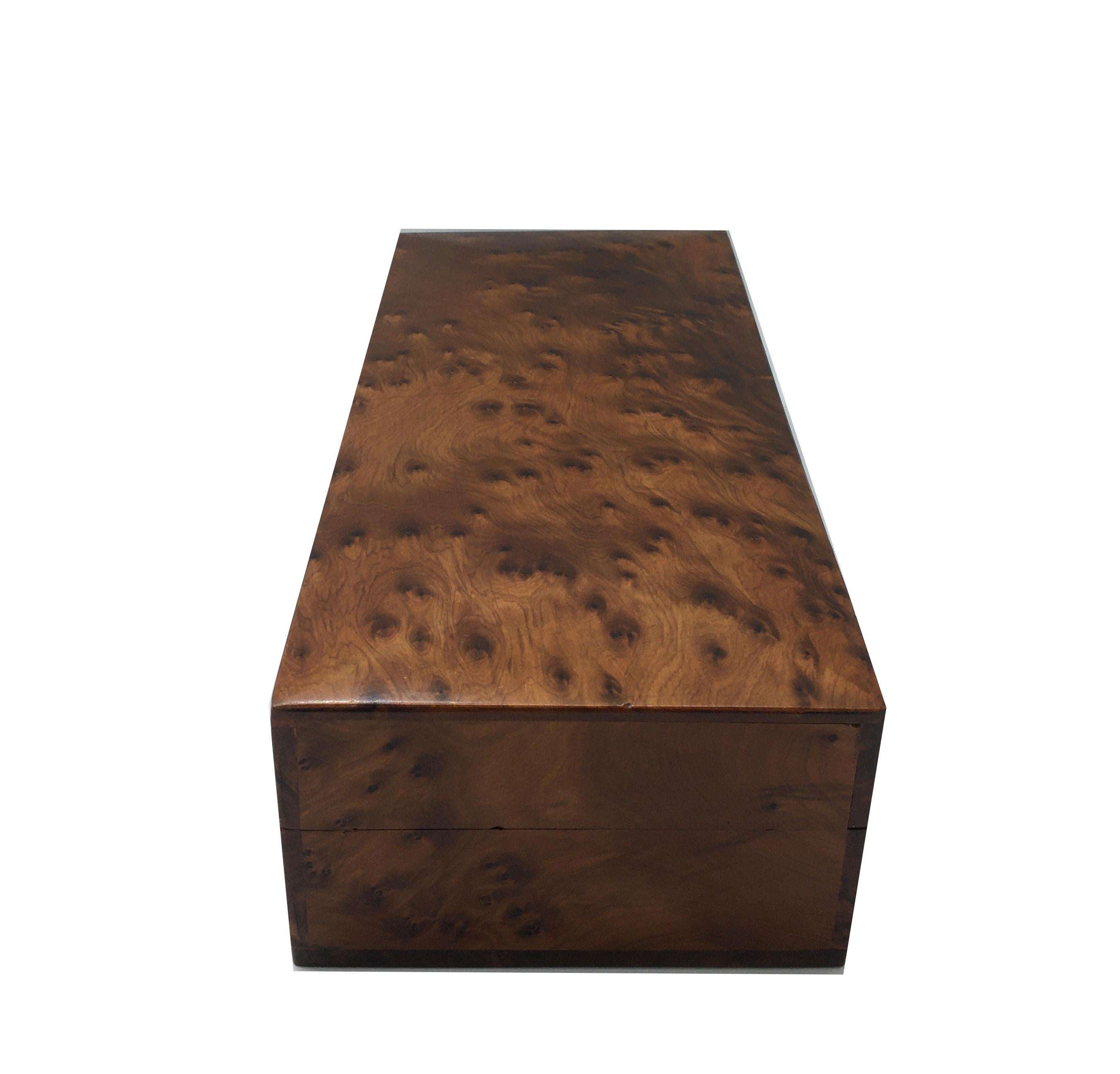 1970s Italian Walnut Briar Box In Good Condition In Naples, IT