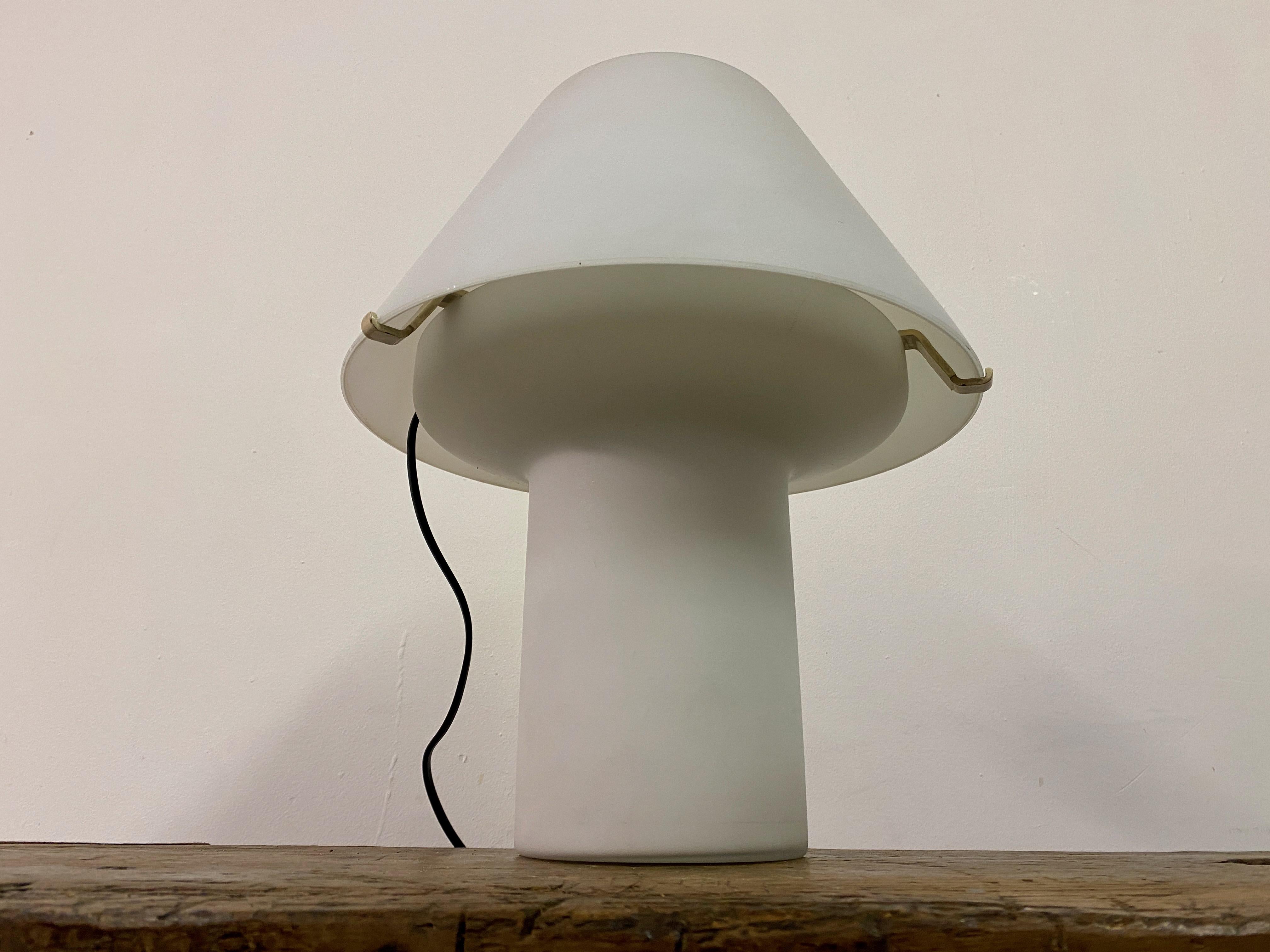 1970S Italian White Glass Table Lamp For Sale 3