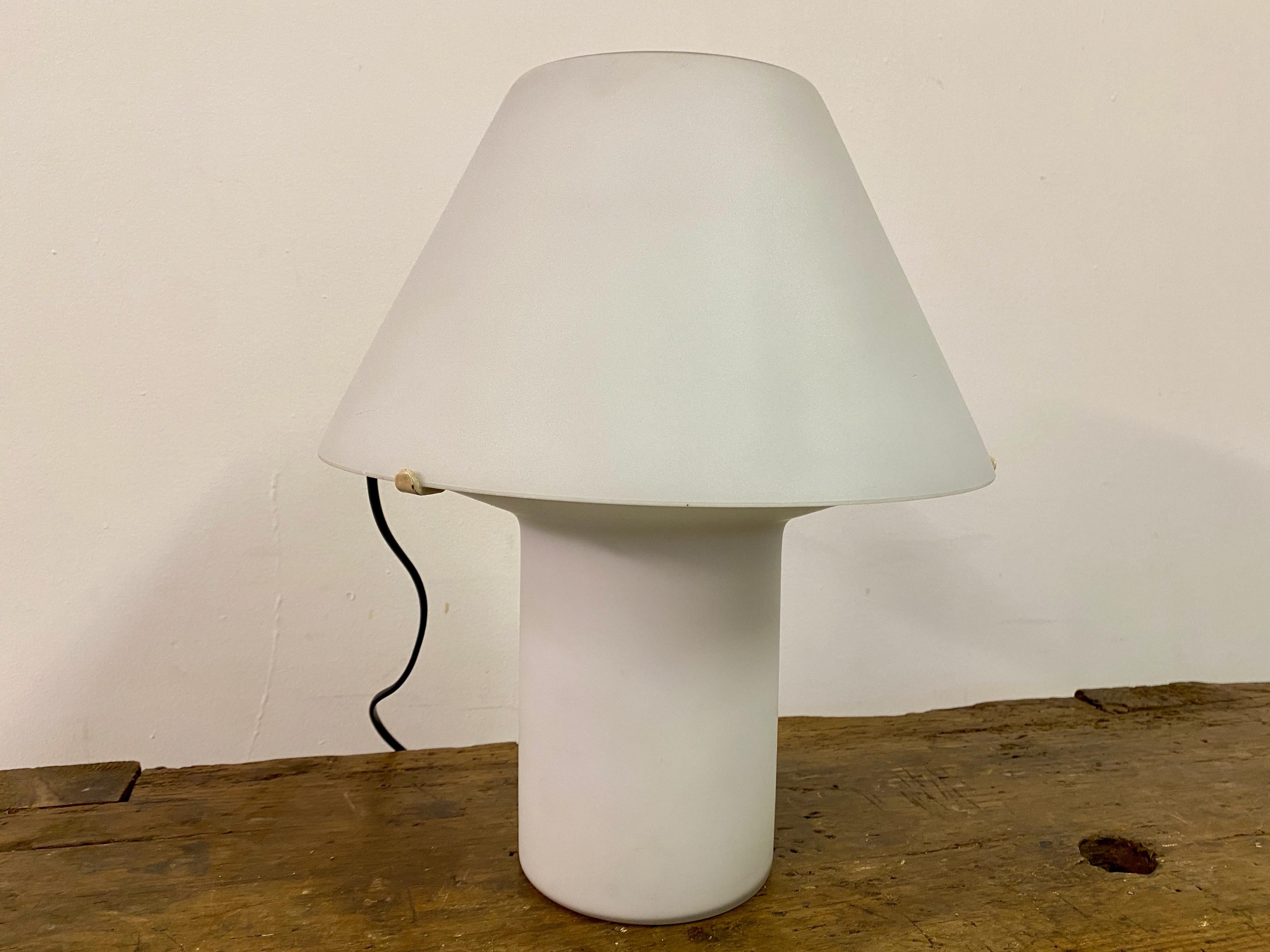1970S Italian White Glass Table Lamp For Sale 4
