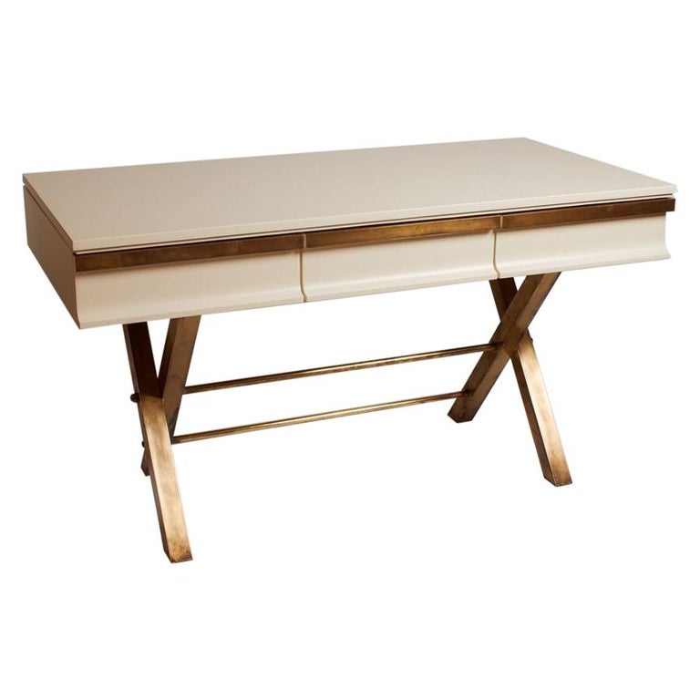 1970s Italian White Lacquer and Brass 3-Drawer Desk For Sale