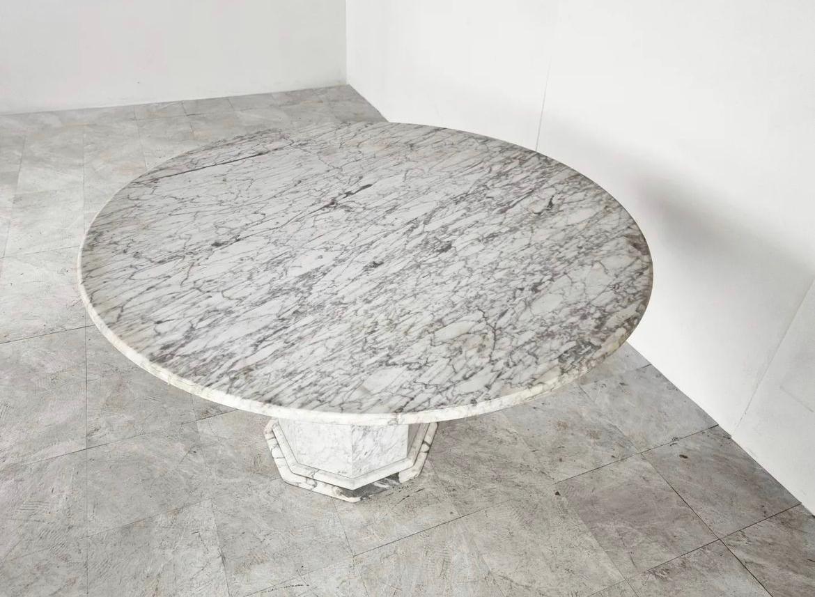 1970s Italian White Marble Circular Round Dining Table or Center Table 2