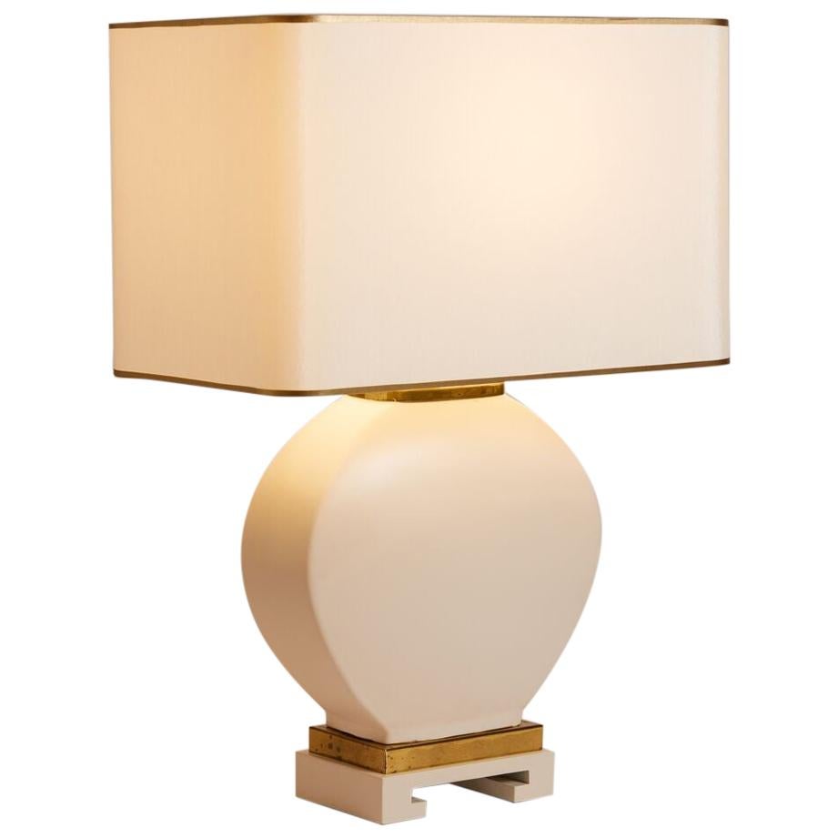 1970s Italian White Pottery Table Lamp with Gold Detail For Sale at 1stDibs