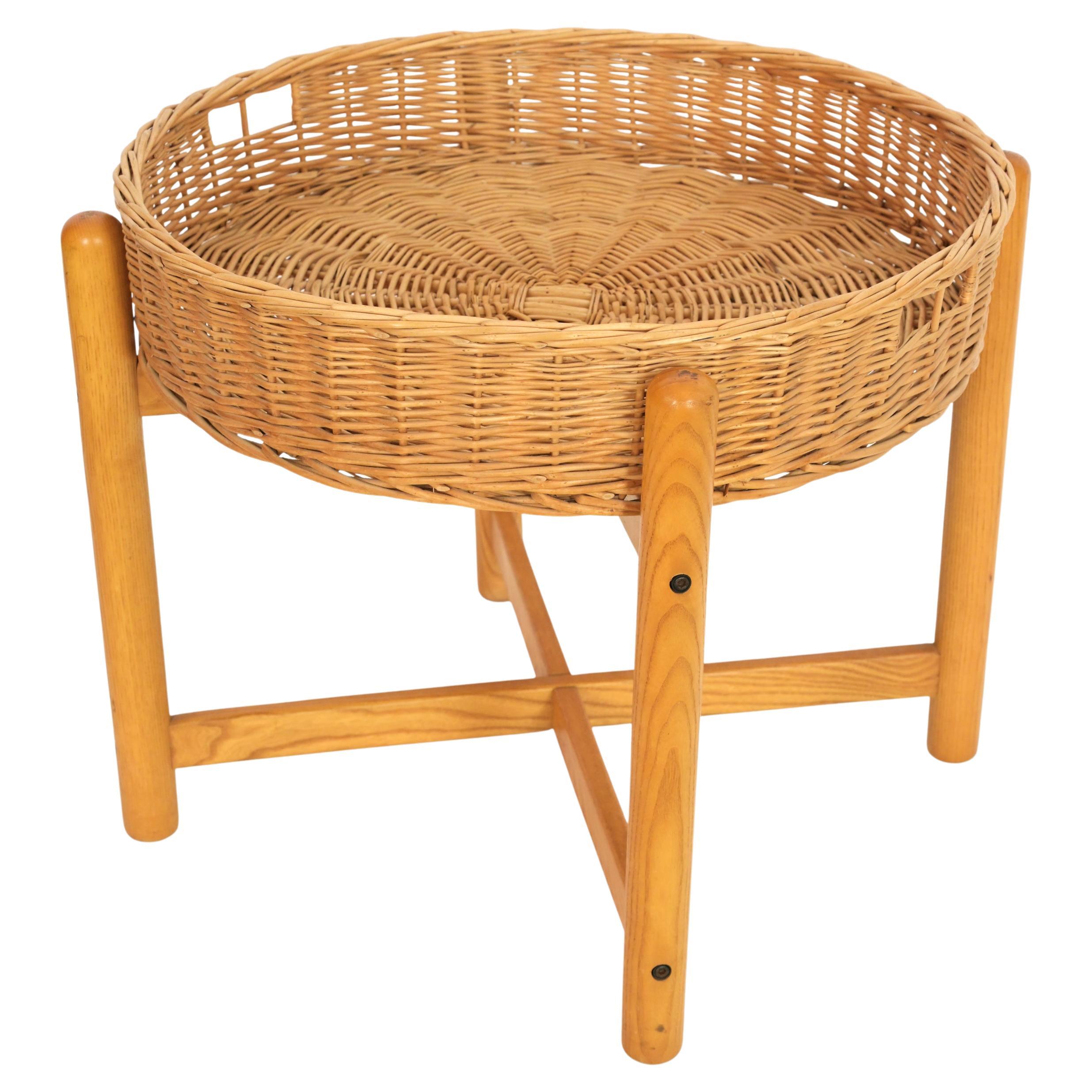 1970s Italian Wicker Basket Side Table