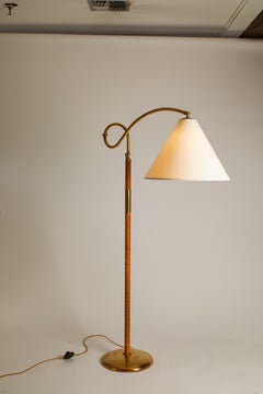 1970s Italian Wicker & Brass Floor Lamp with Movable Arm & Custom Shade