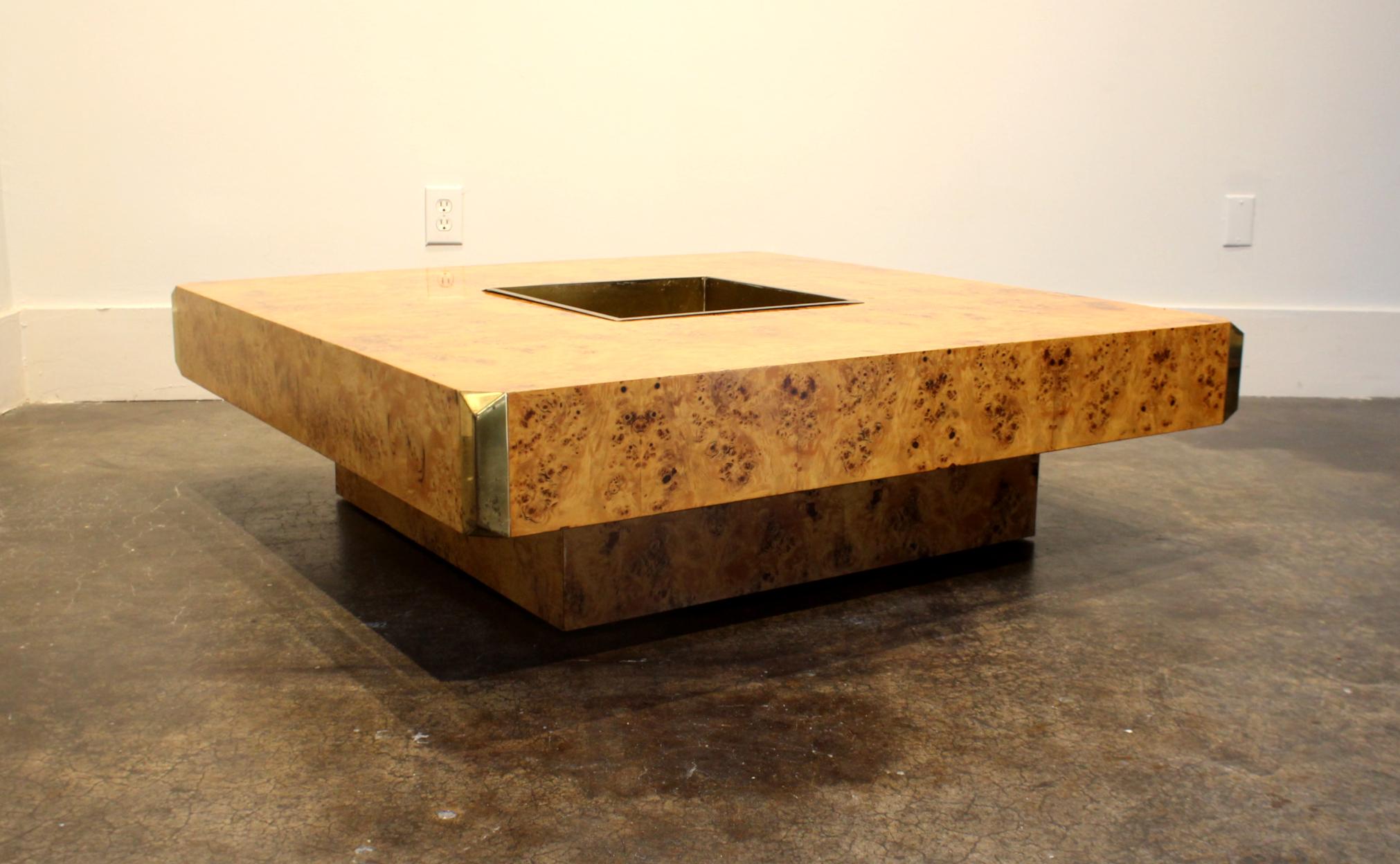 1970s Italian Willy Rizzo Burl Wood and Brass Coffee Table In Good Condition In Dallas, TX