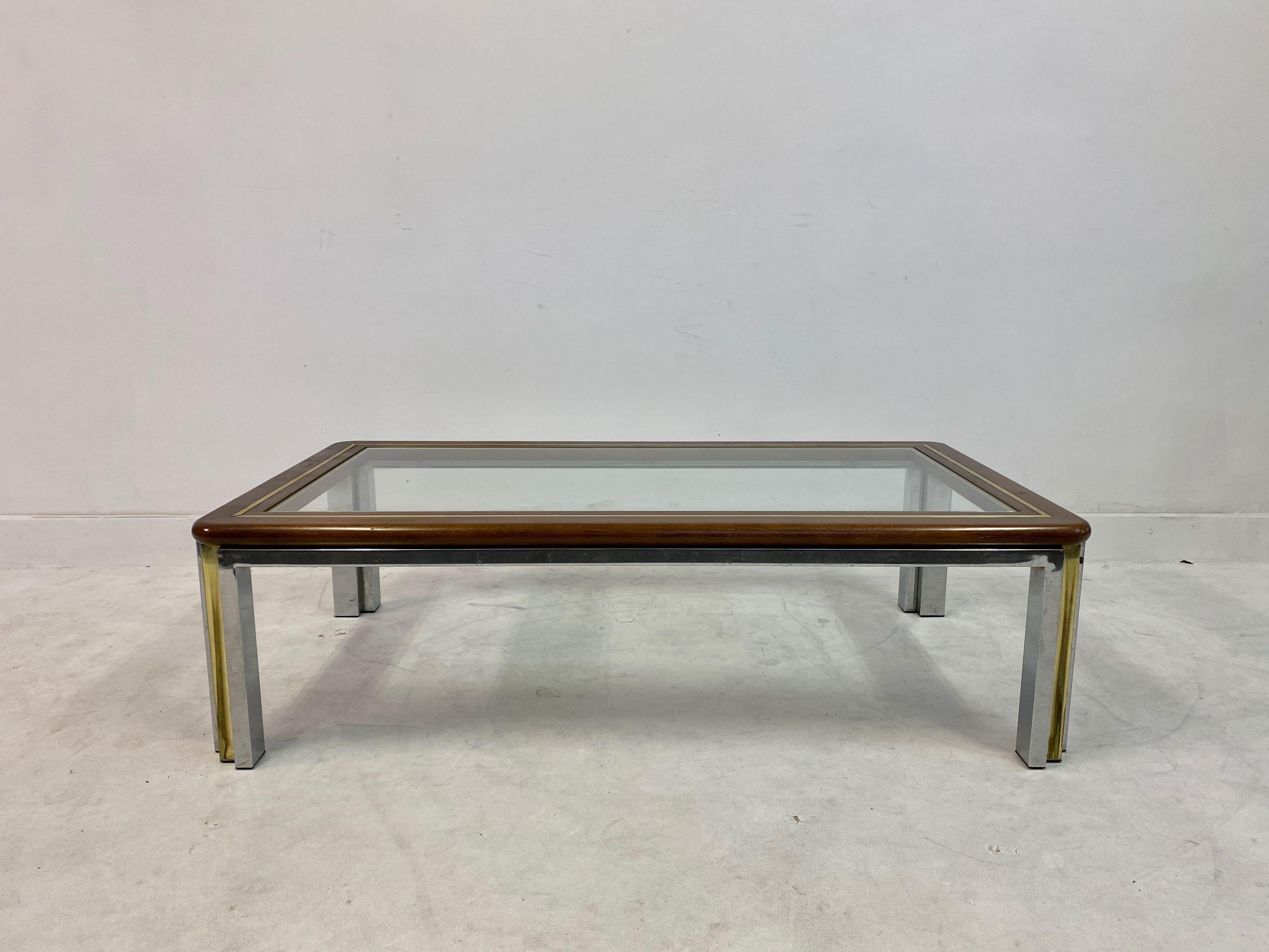 1970s Italian Wood, Brass and Chrome Coffee Table In Good Condition For Sale In London, London