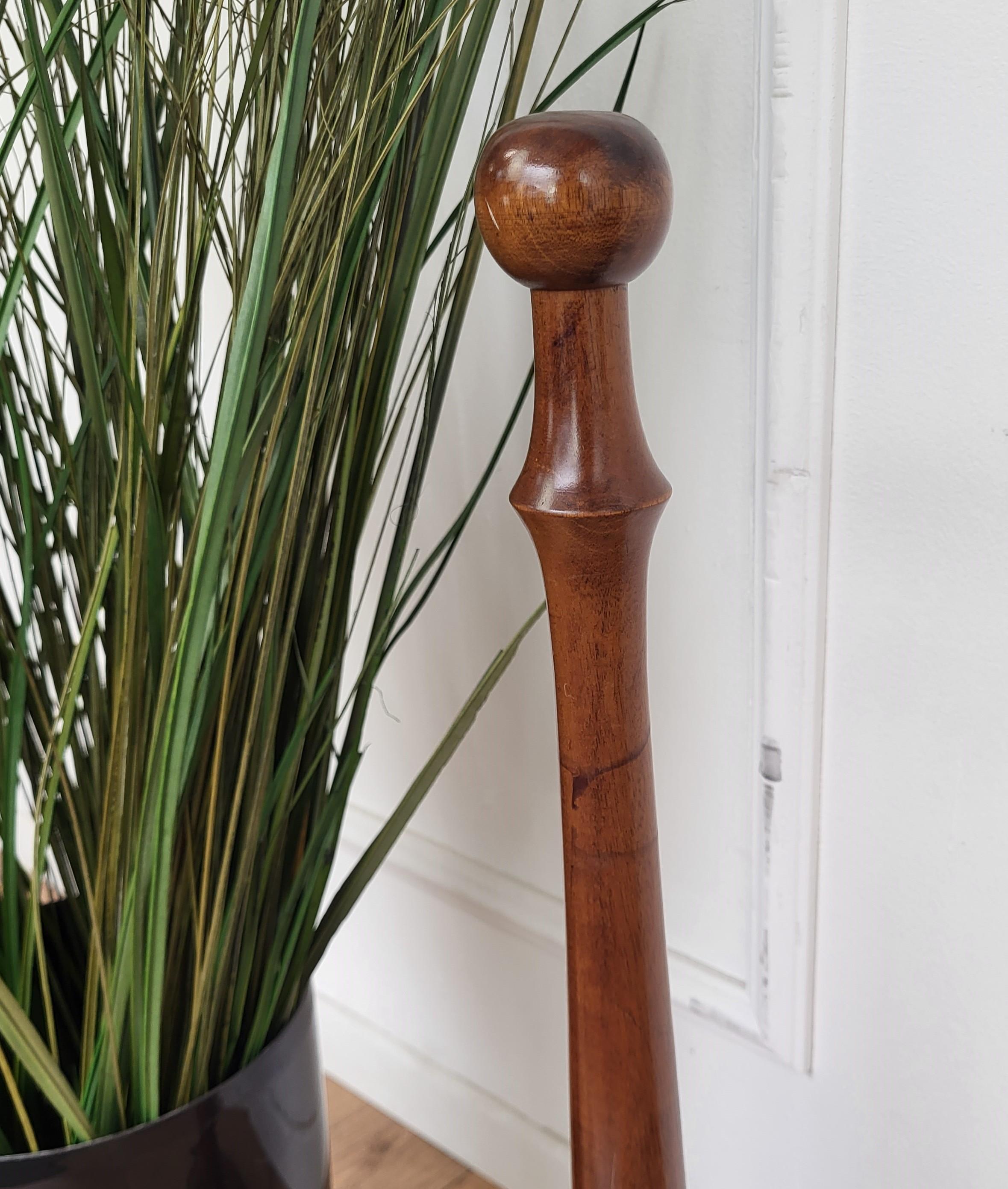 1970s Italian Wooden Door Stop In Good Condition For Sale In Carimate, Como