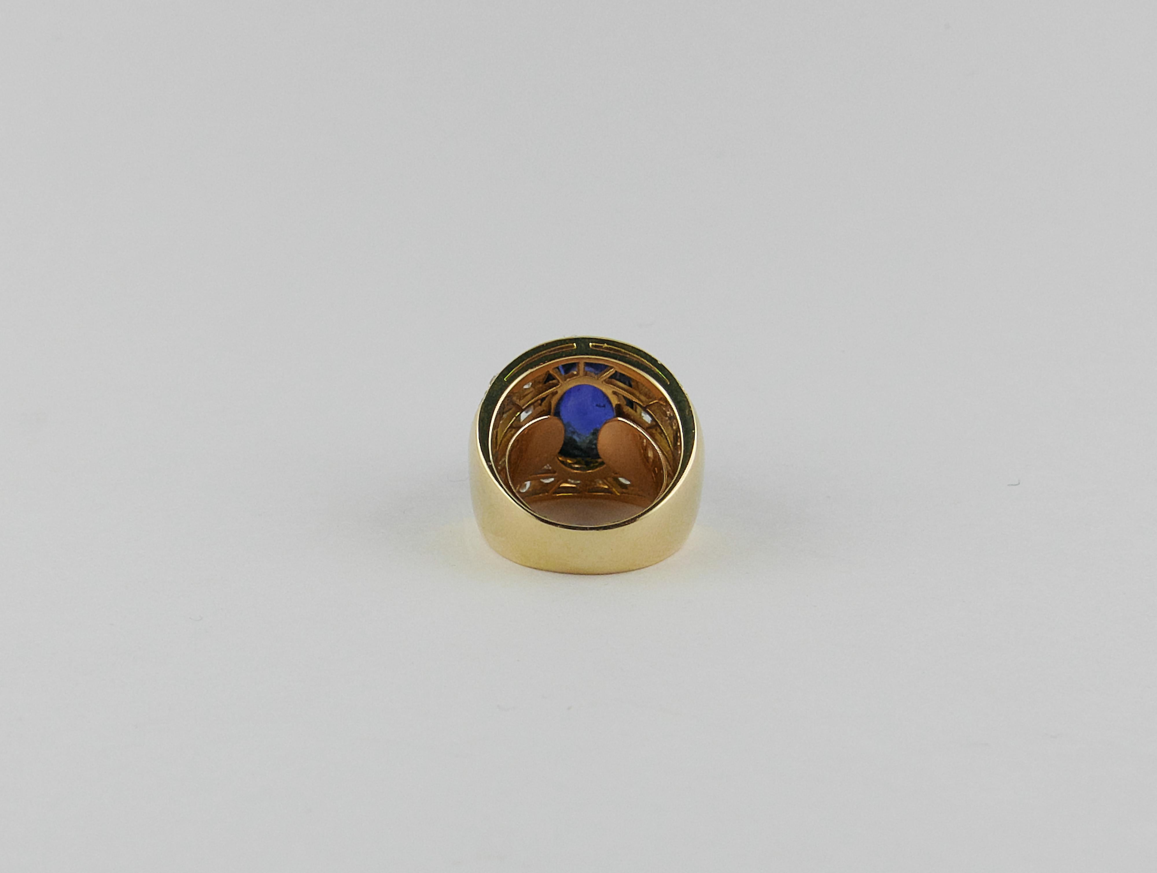 1970s Italian Yellow and White Gold, Sapphire and Diamond Ring For Sale 3