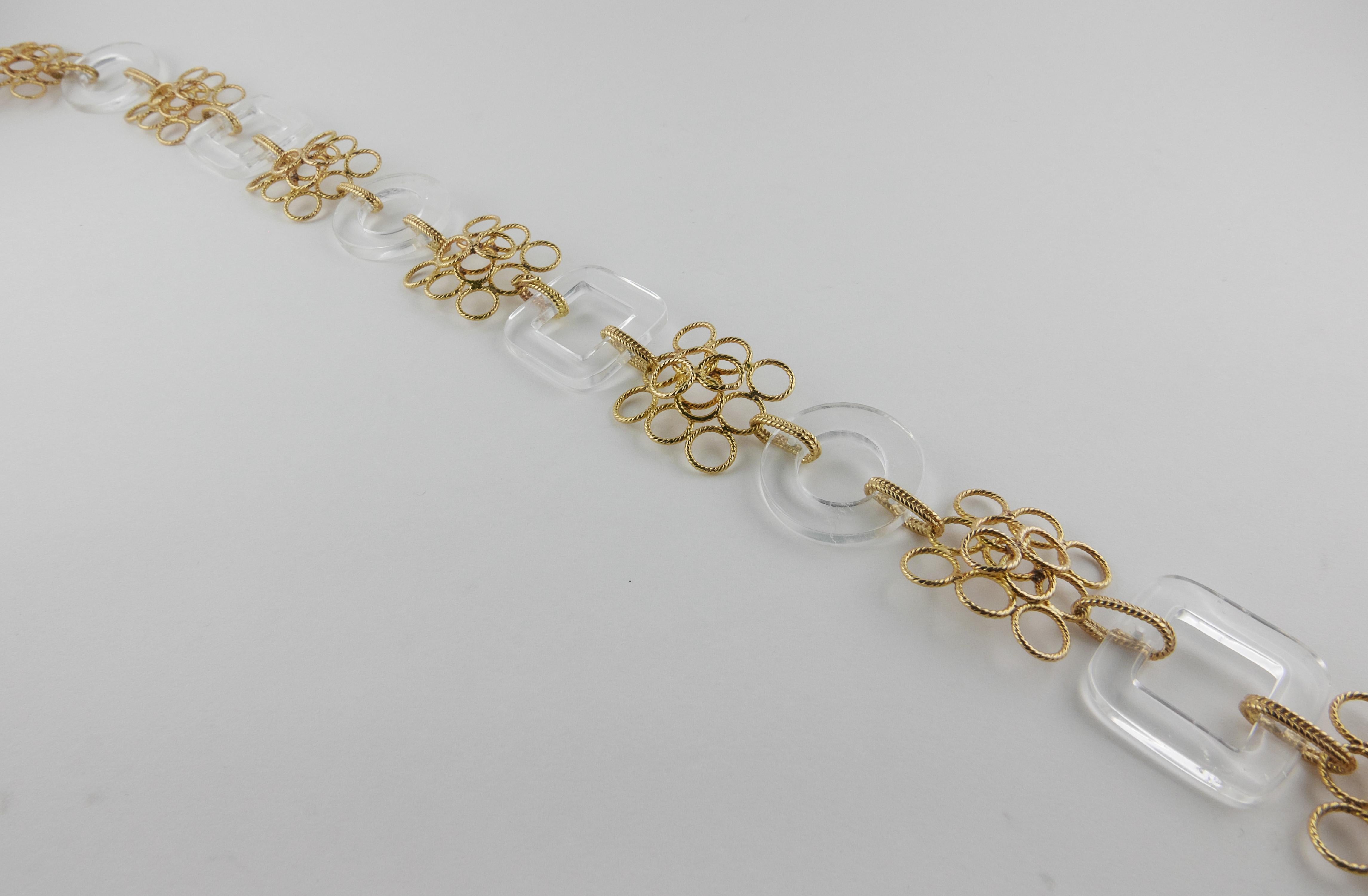 Elegant Italian link Necklace dating from the 1970s : it can be worn as a necklace, that can be arranged in shorter  or longer  versions or layer necklace, 
or belt around the waist or even divisible in six Bracelets,  making it exceptionally
