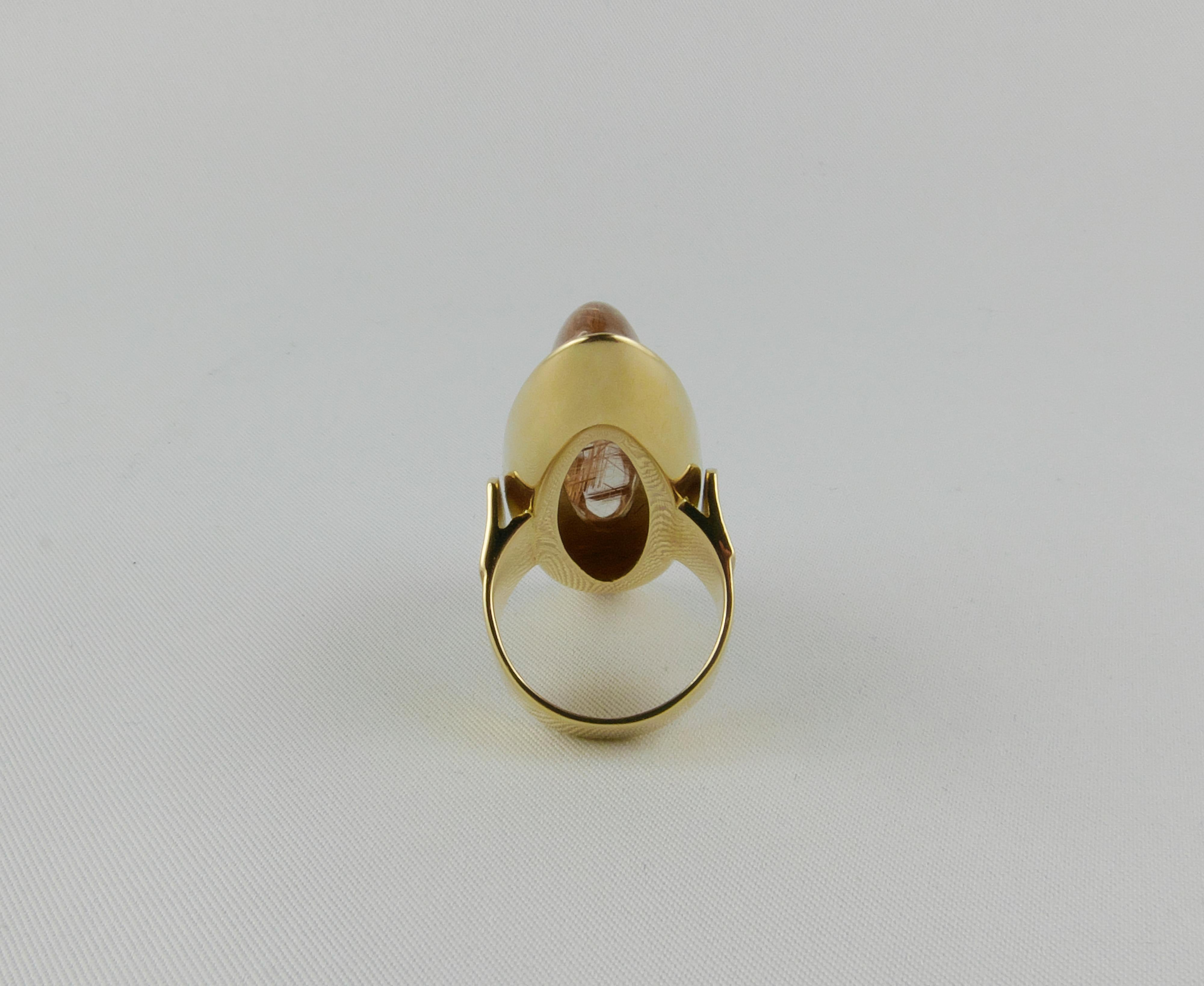 Cabochon 1970s Italian Yellow Gold and Rutilated Quarz Ring