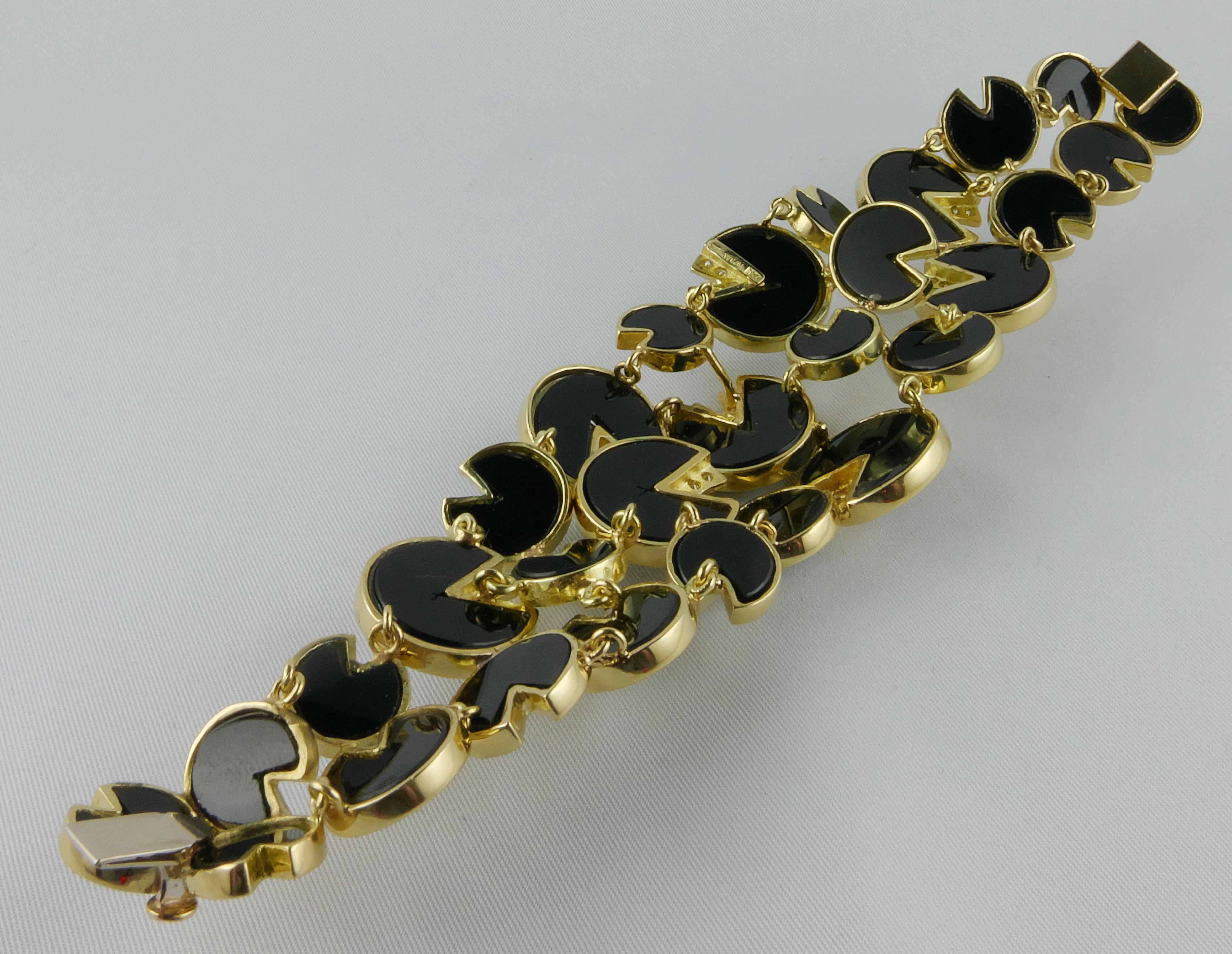 Women's 1970s Italian Yellow Gold Onyx and Diamond Bracelet For Sale